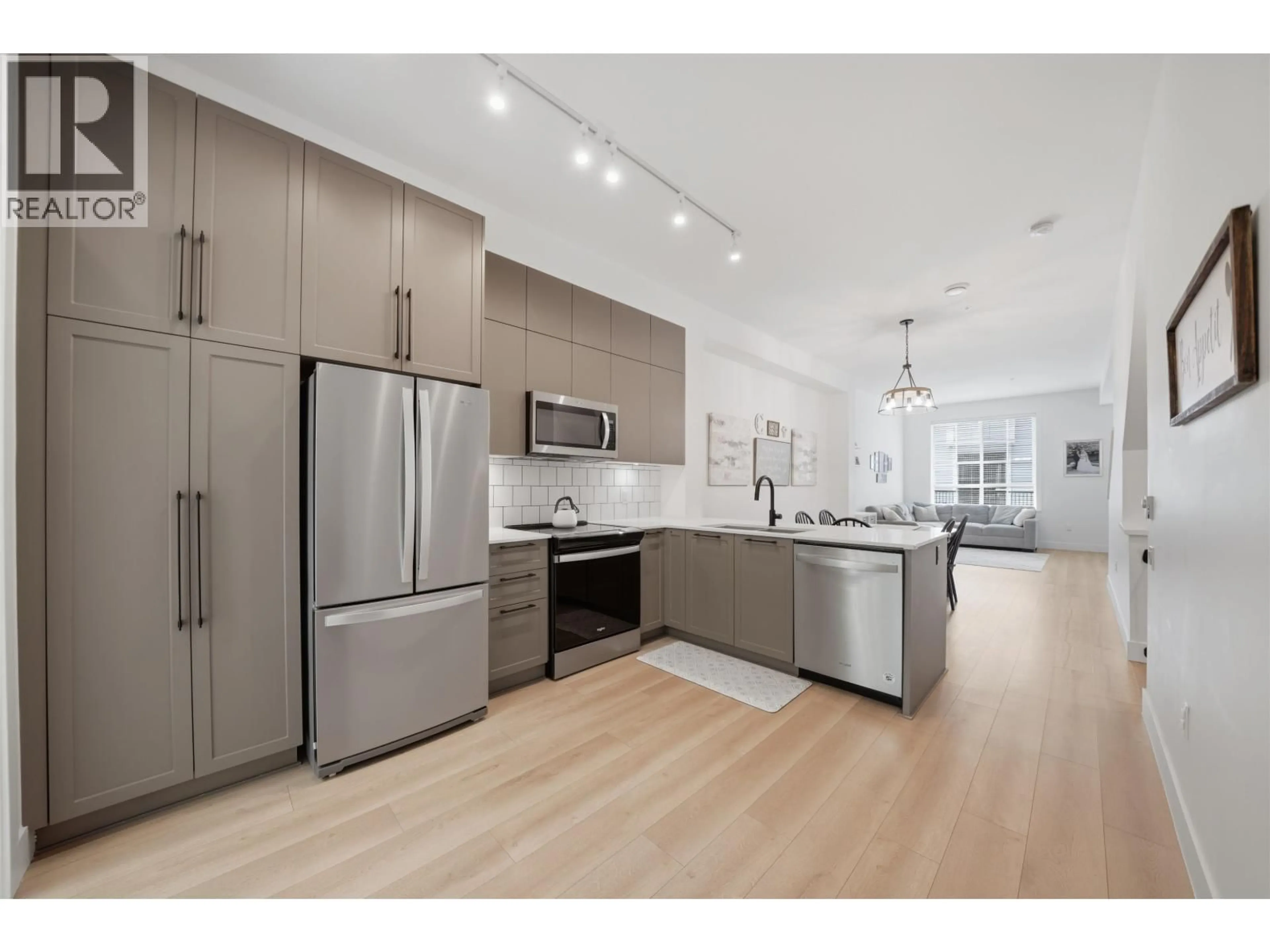 Open concept kitchen, unknown for 92 - 19696 HAMMOND ROAD, Pitt Meadows British Columbia V3Y0G7