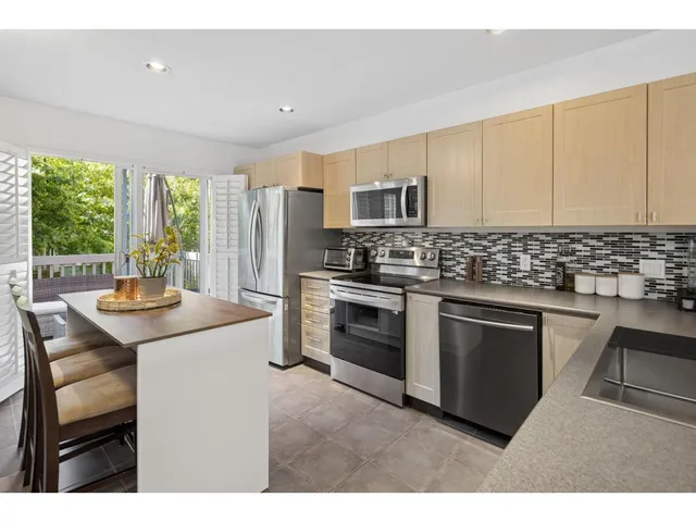 37 - 15168 36 AVENUE, Surrey 3