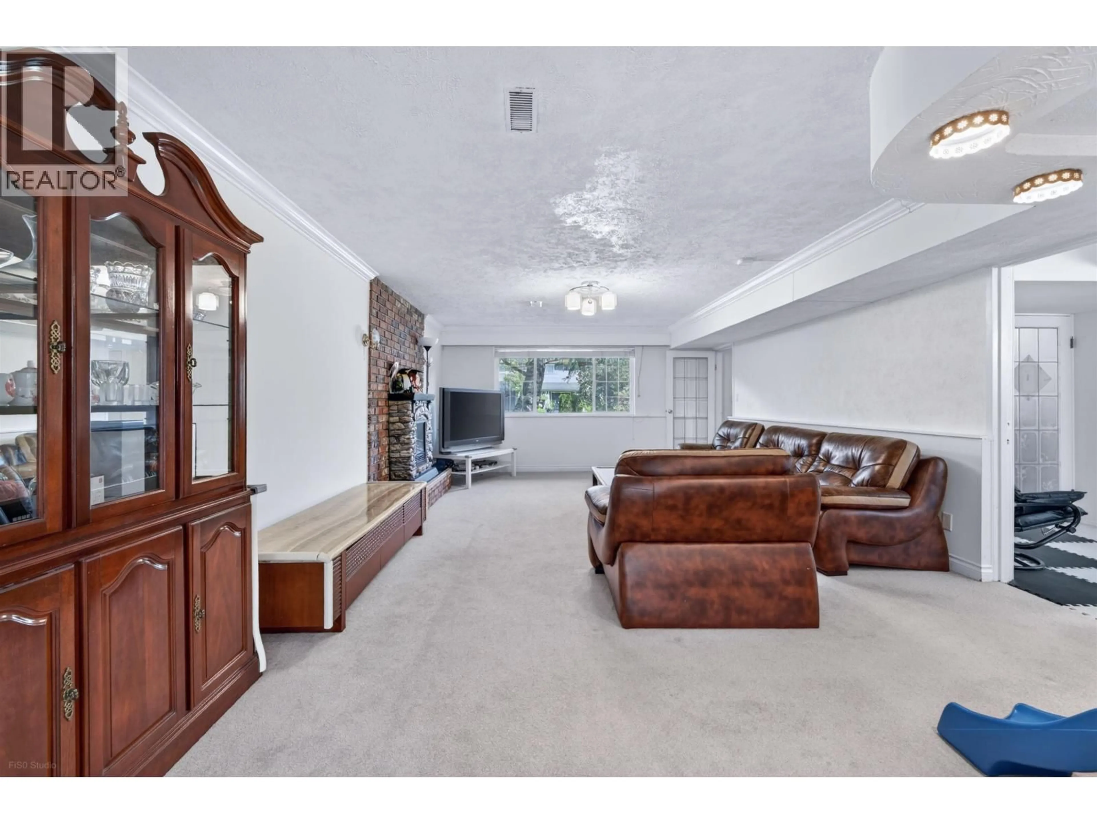 Living room with furniture, unknown for 9491 SEACOTE ROAD, Richmond British Columbia V7A3Z9