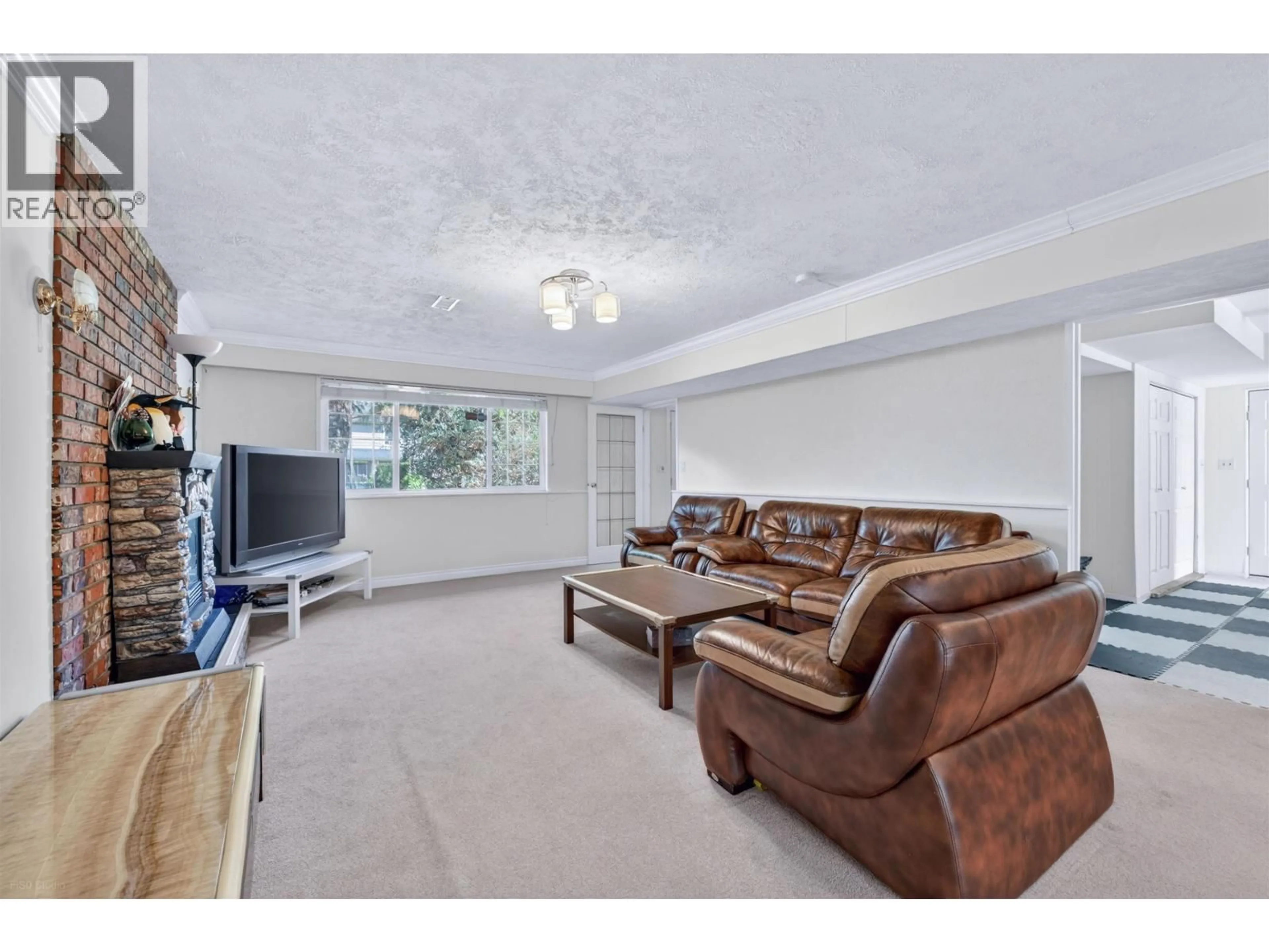 Living room with furniture, unknown for 9491 SEACOTE ROAD, Richmond British Columbia V7A3Z9