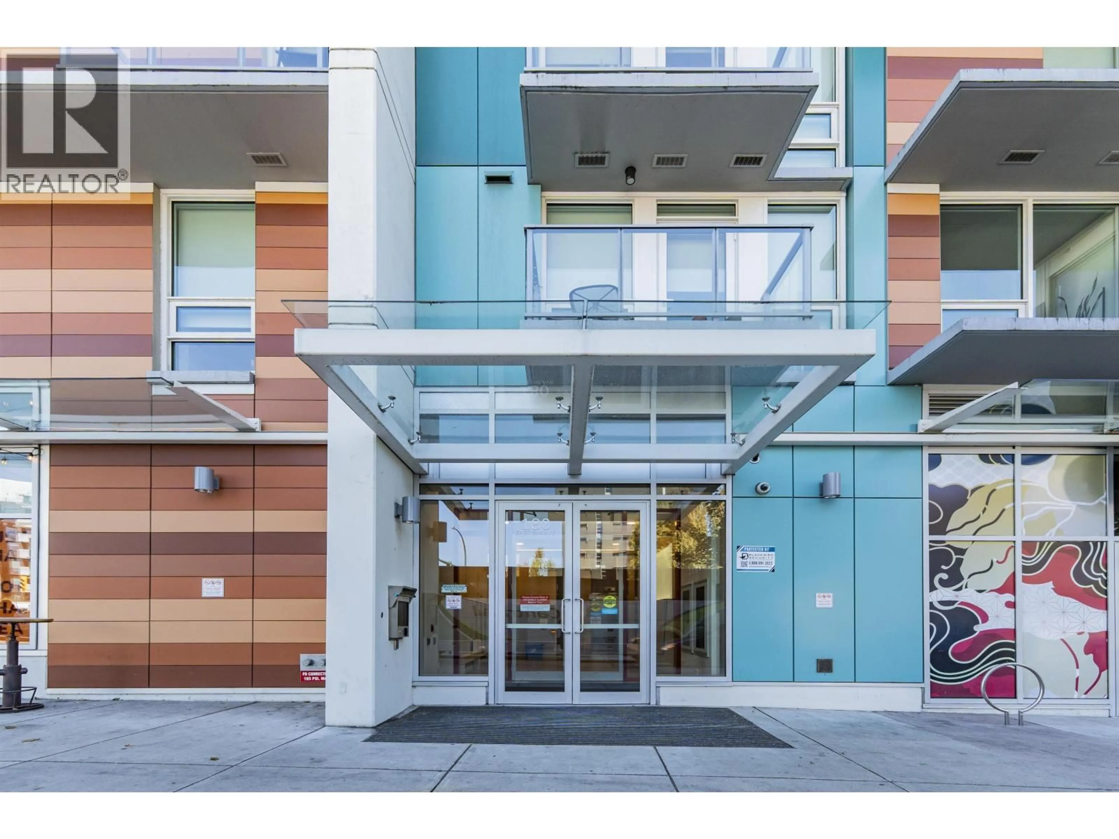 Indoor foyer for 728 - 180 2ND AVENUE, Vancouver British Columbia V5T0K4
