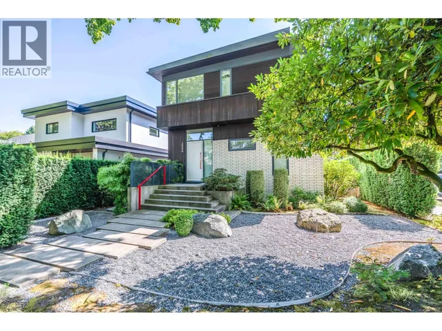 2996 11TH AVENUE, Vancouver 2
