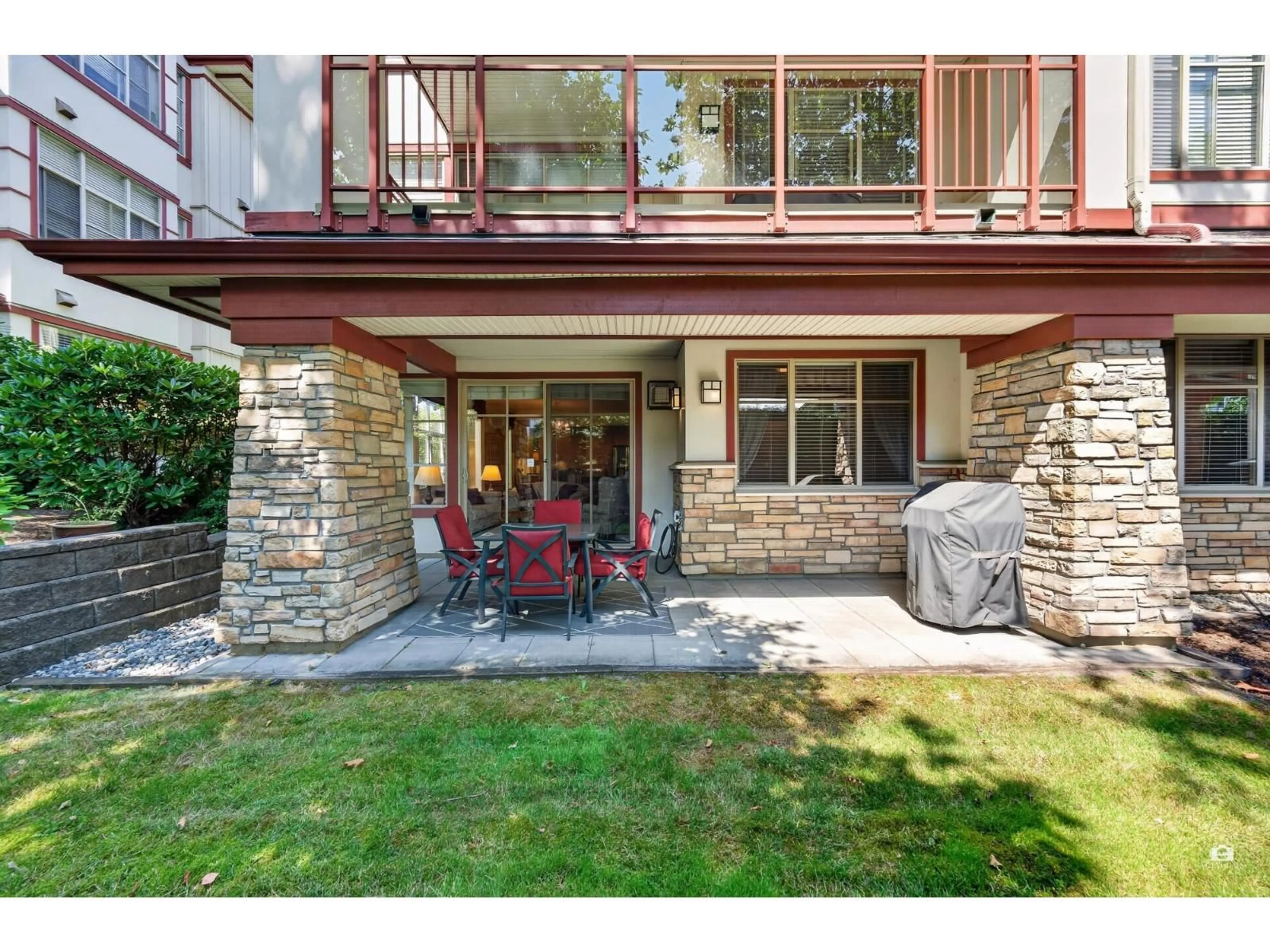 Patio, street for 106 - 16447 64 AVENUE, Surrey British Columbia V3S6V7