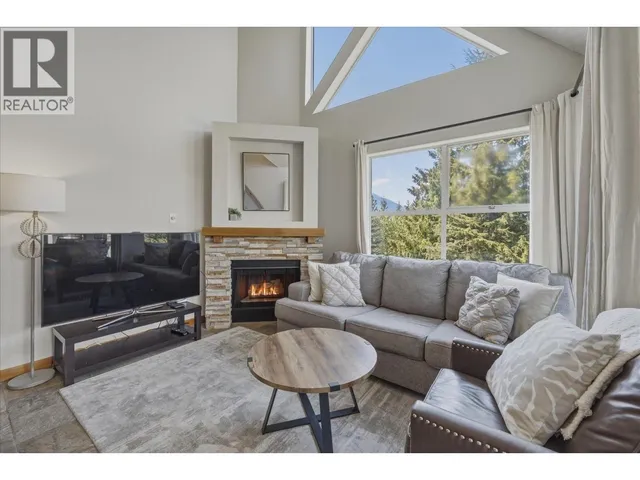 302 - 4749 SPEARHEAD DRIVE, Whistler 2