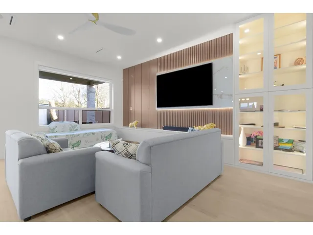 6296 181A STREET, Surrey 5