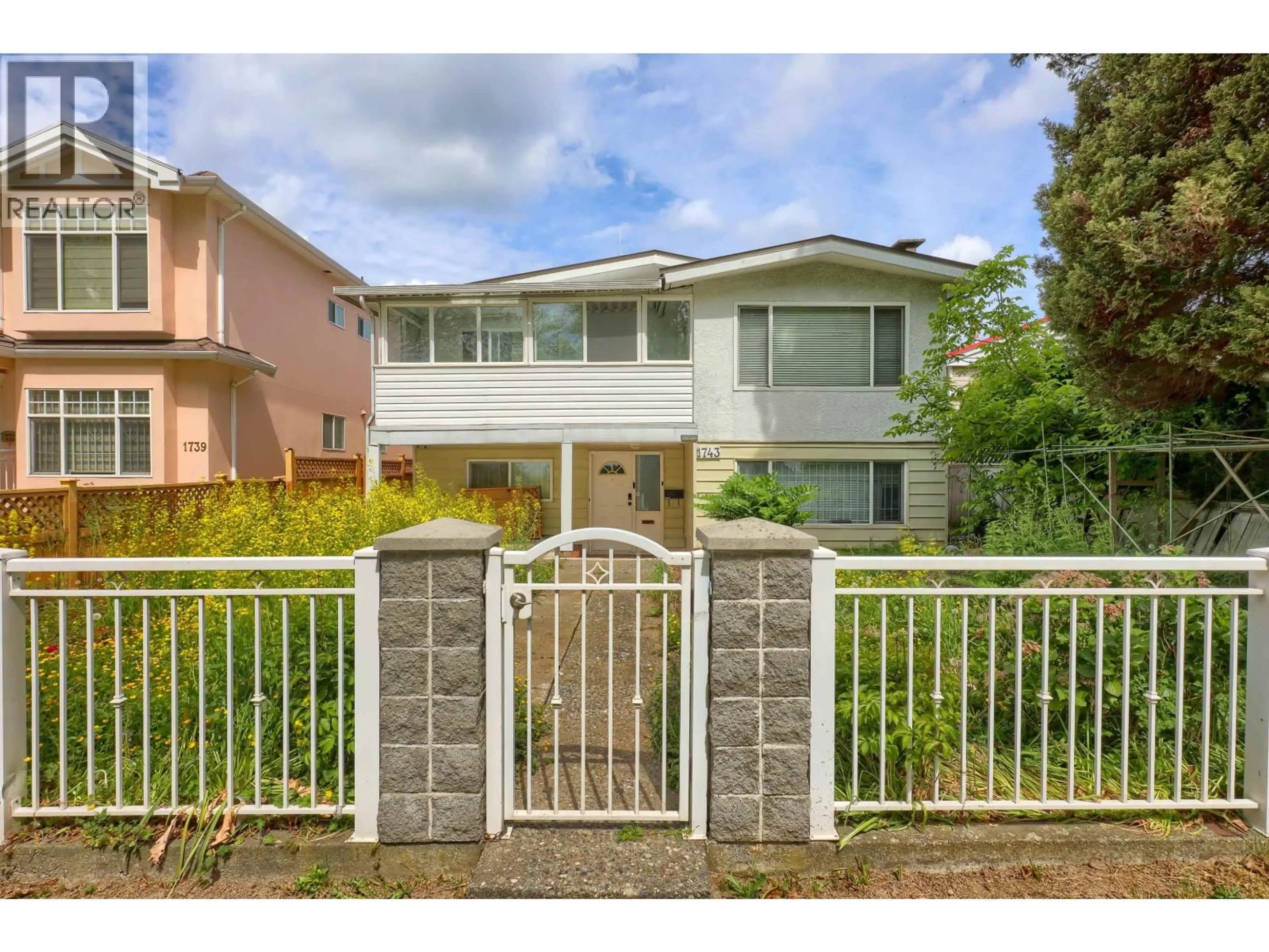 A pic from outside/outdoor area/front of a property/back of a property/a pic from drone, street for 1743 49TH AVENUE, Vancouver British Columbia V5P1T1