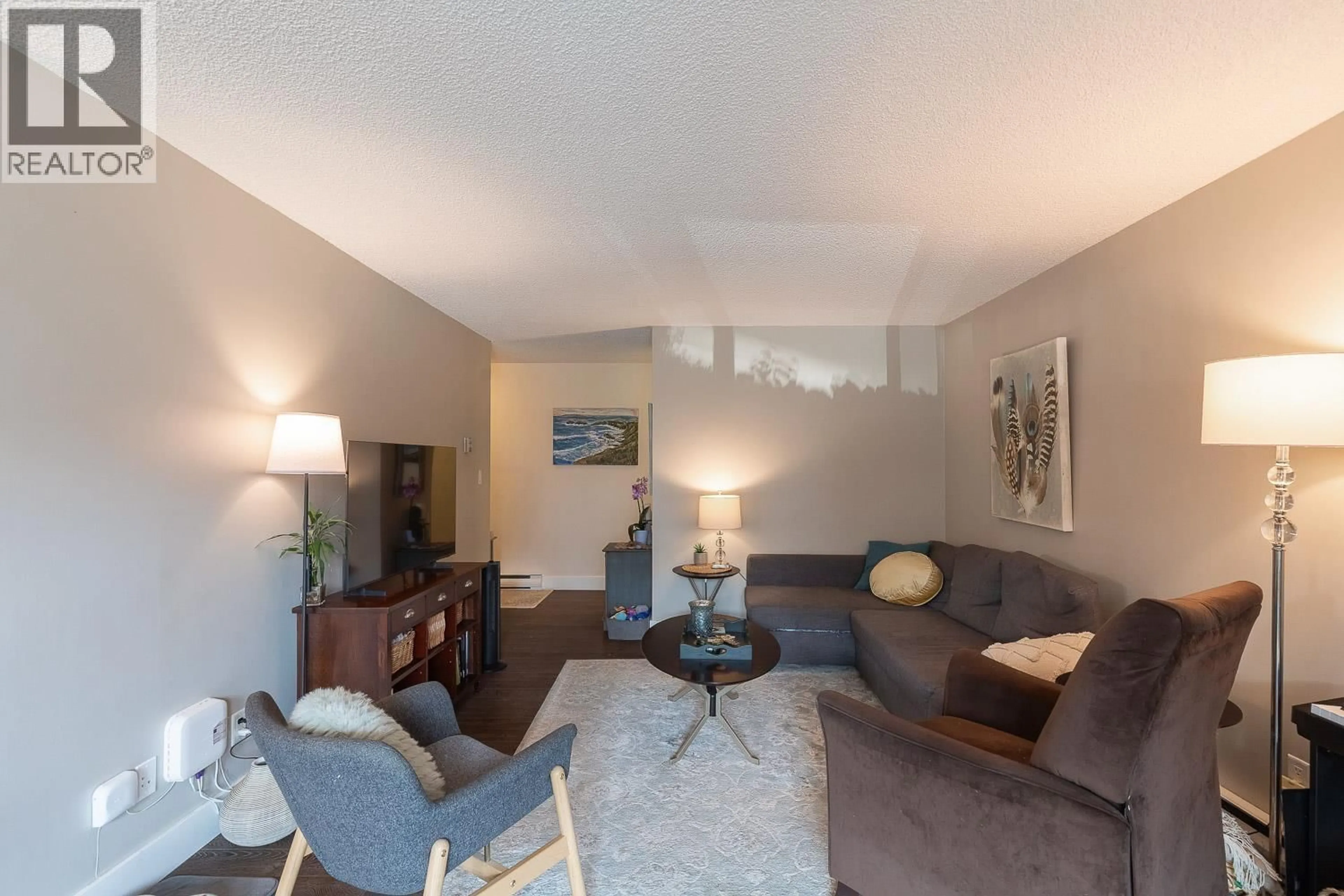 Living room with furniture, unknown for 105 - 3371 SPRINGFIELD DRIVE, Richmond British Columbia V7E1Y9
