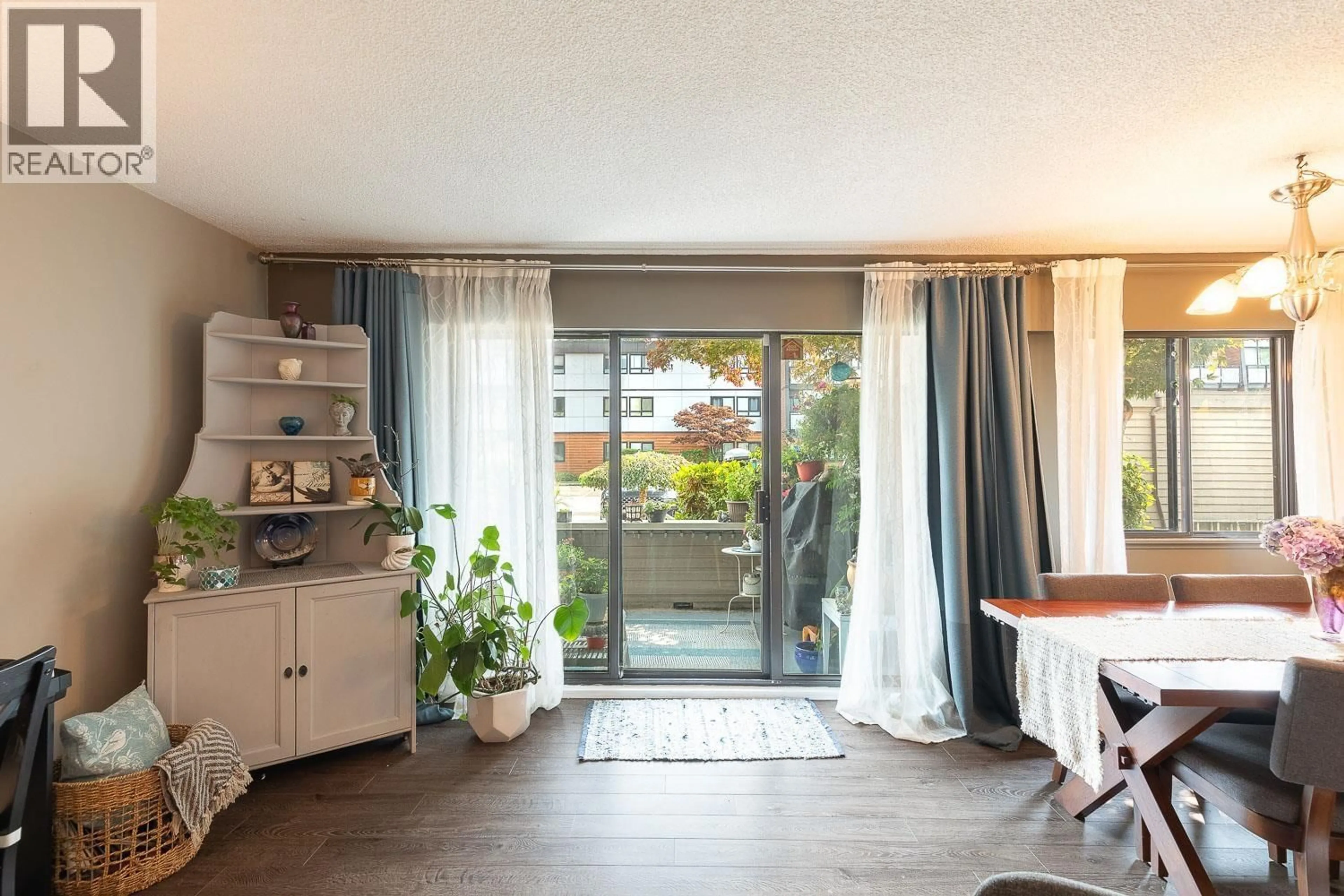 Unknown for 105 - 3371 SPRINGFIELD DRIVE, Richmond British Columbia V7E1Y9