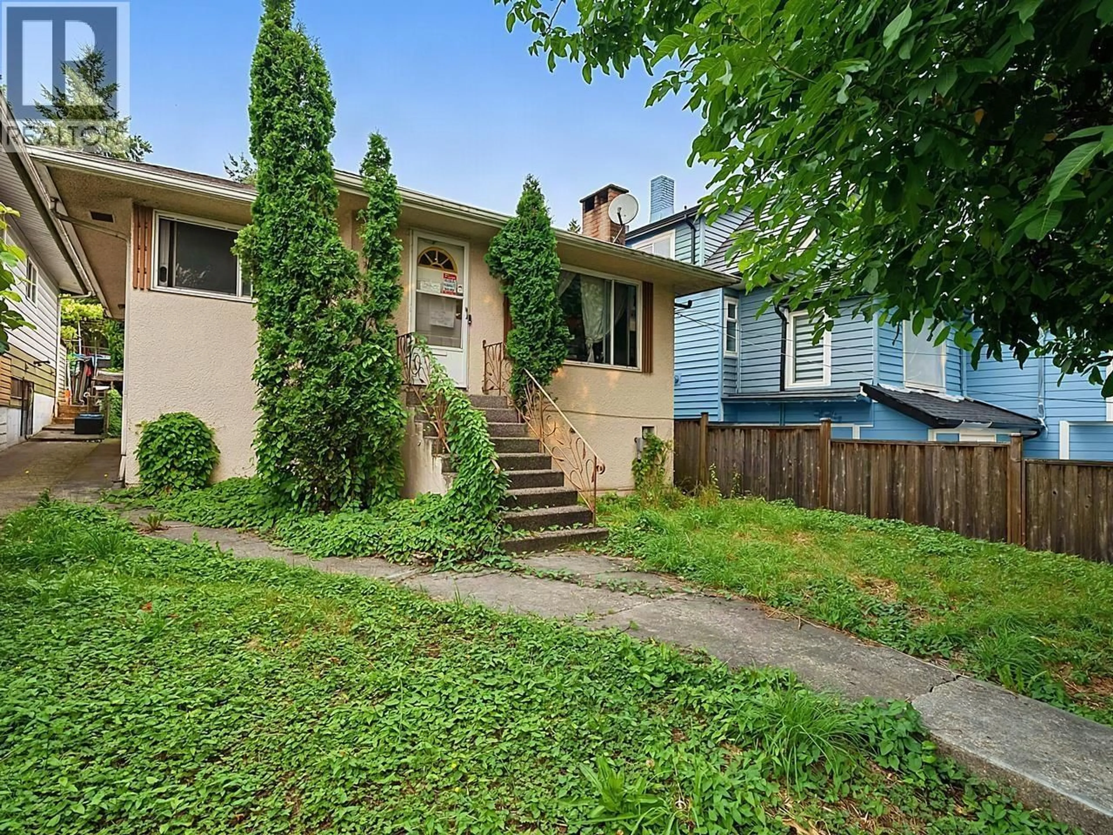 Unknown for 8247 10TH AVENUE, Burnaby British Columbia V3N2S6