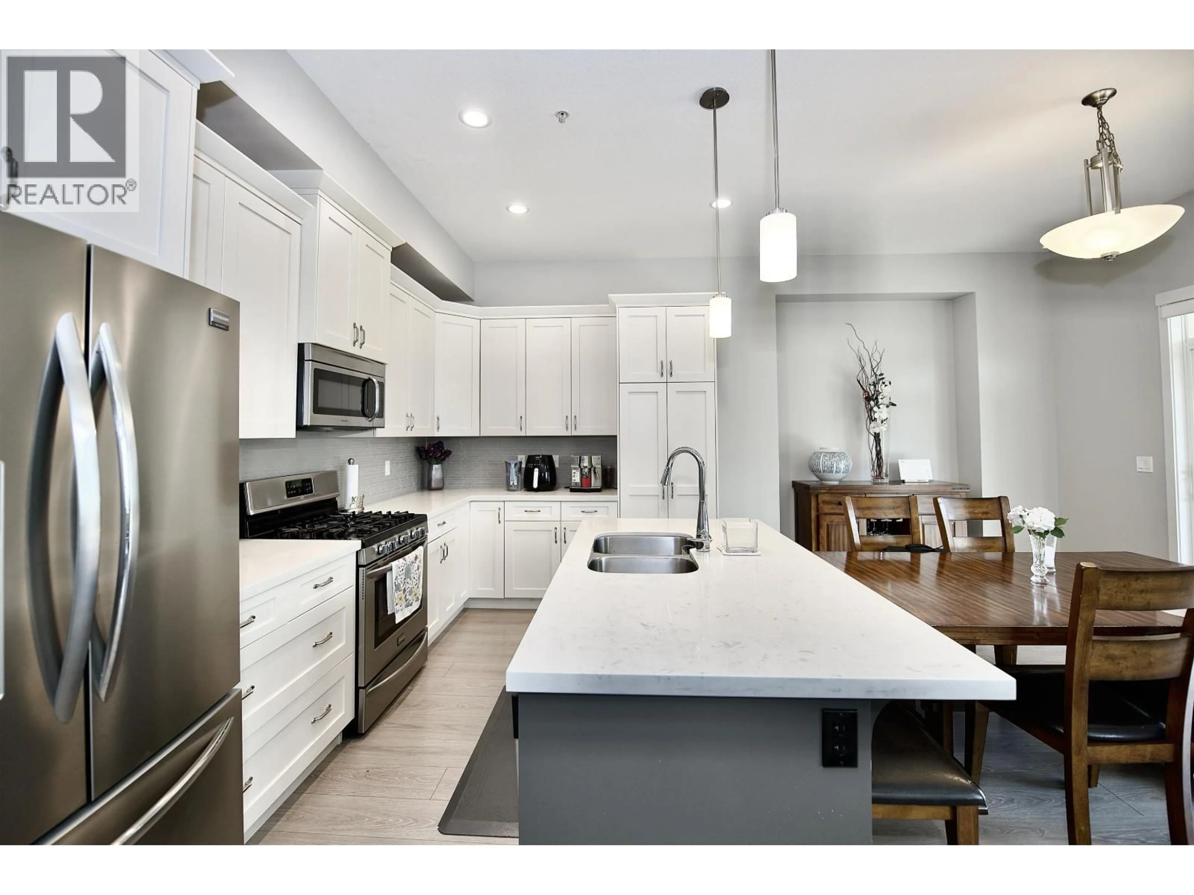 Open concept kitchen, ceramic/tile floor for 24442 113 AVENUE, Maple Ridge British Columbia V2W0H4