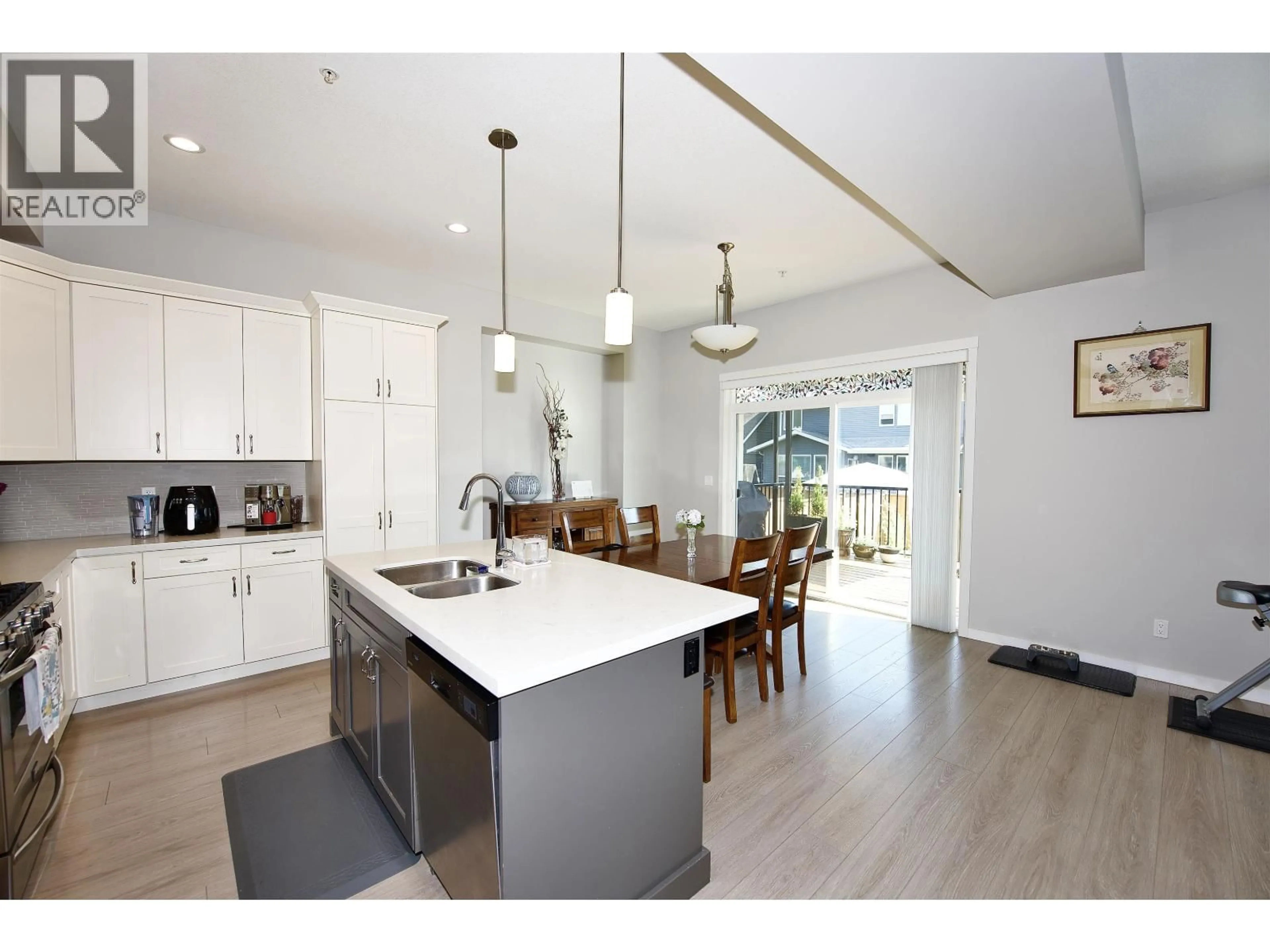 Open concept kitchen, unknown for 24442 113 AVENUE, Maple Ridge British Columbia V2W0H4