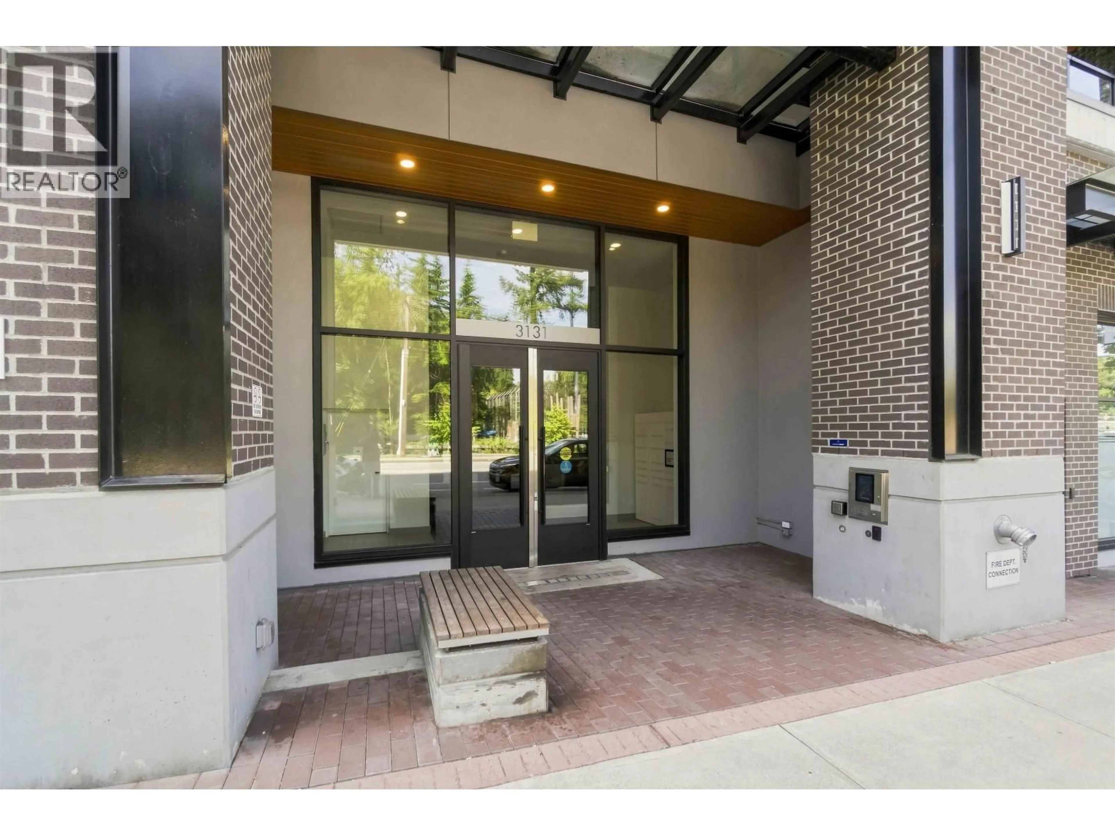 Indoor foyer for 327 - 3131 MURRAY STREET, Port Moody British Columbia V3H0L9