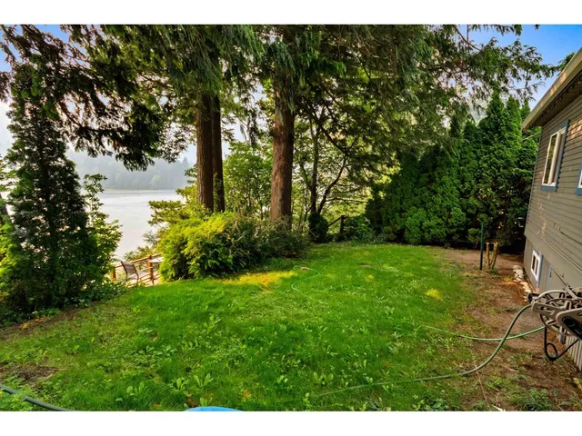 402 WATER AVENUE, Hope 5