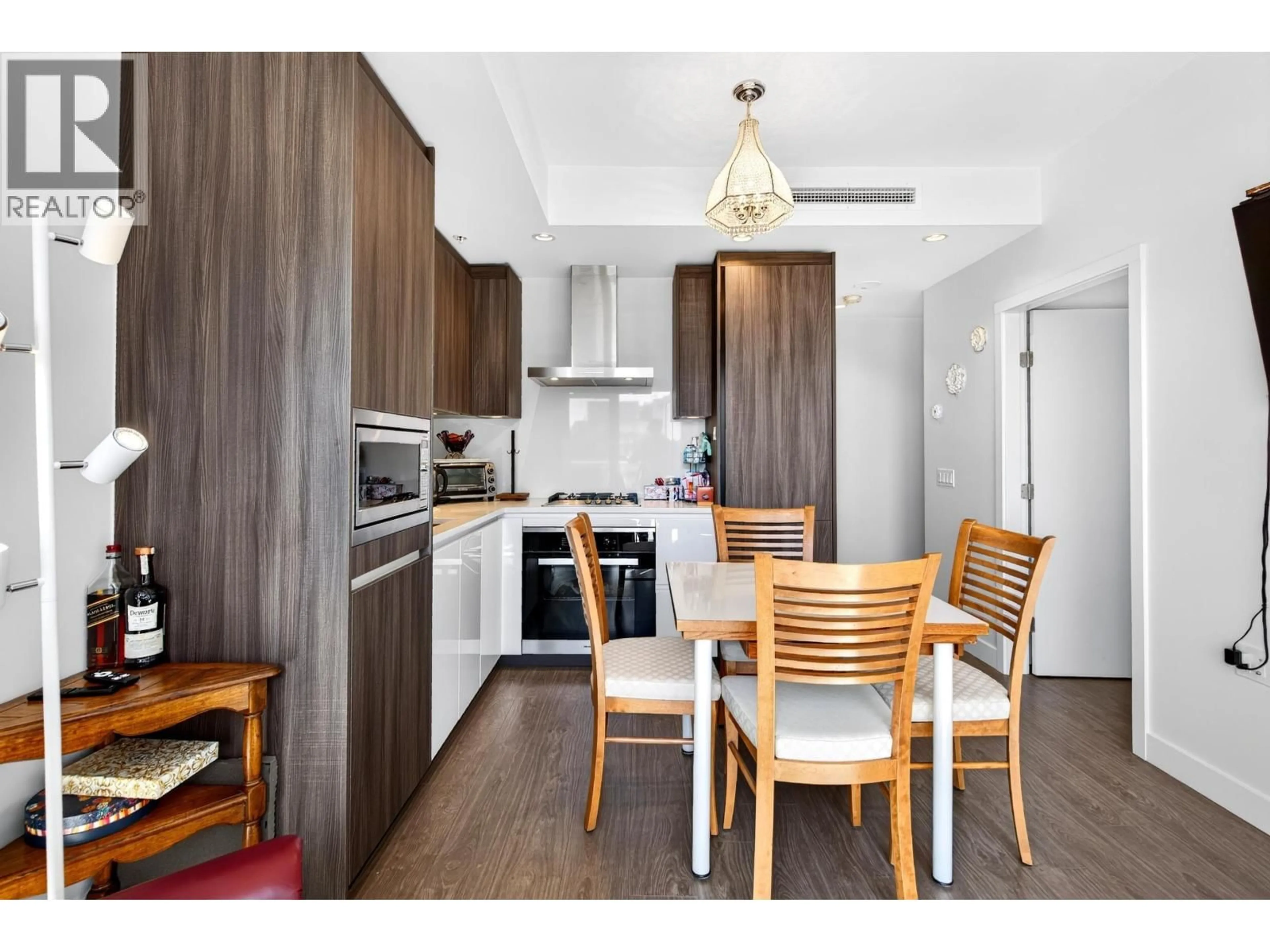 Standard kitchen, wood/laminate floor for 1410 - 8133 COOK ROAD, Richmond British Columbia V6Y0L7