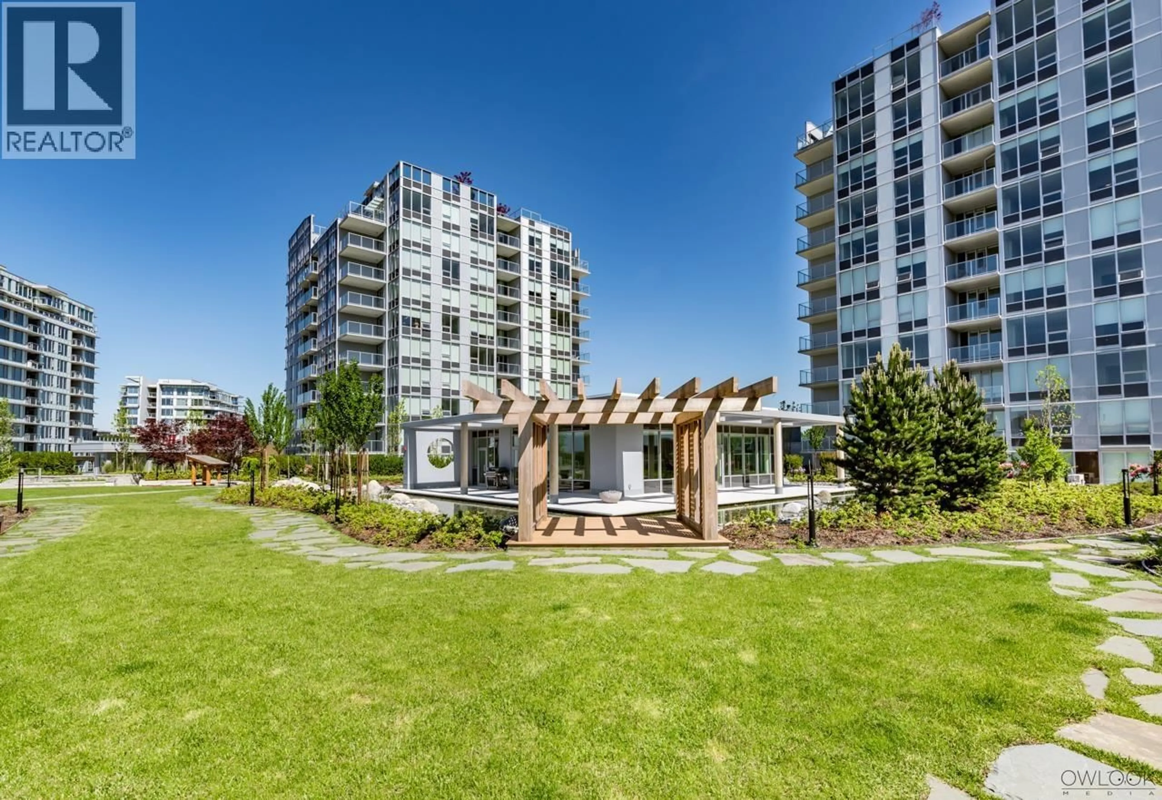 Patio, building for 1008 - 7488 LANSDOWNE ROAD, Richmond British Columbia V7C0B9