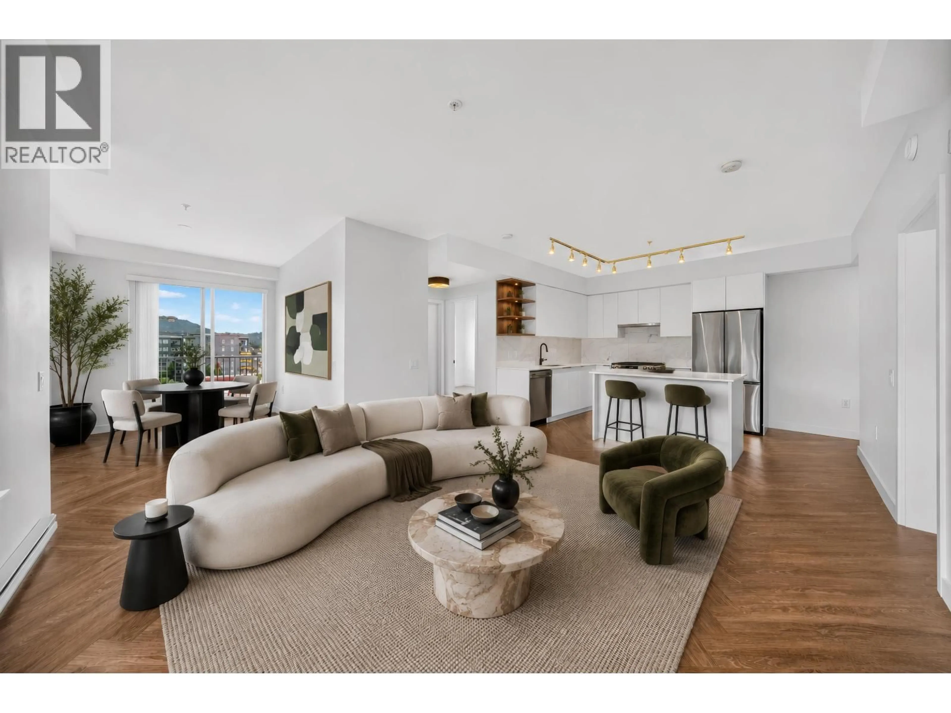 Living room with furniture, unknown for 506 - 3229 ST JOHNS STREET, Port Moody British Columbia V3H0M4