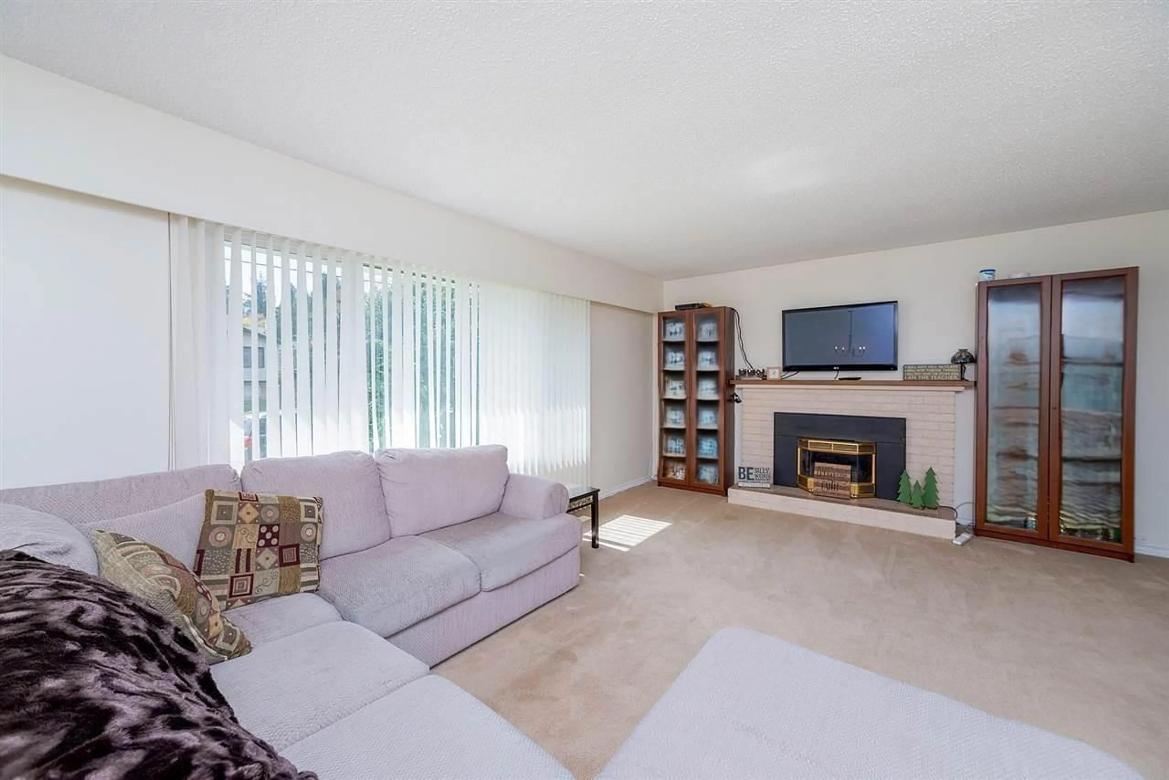 Living room with furniture, unknown for 11781 71A AVENUE, Delta British Columbia V4E1W9