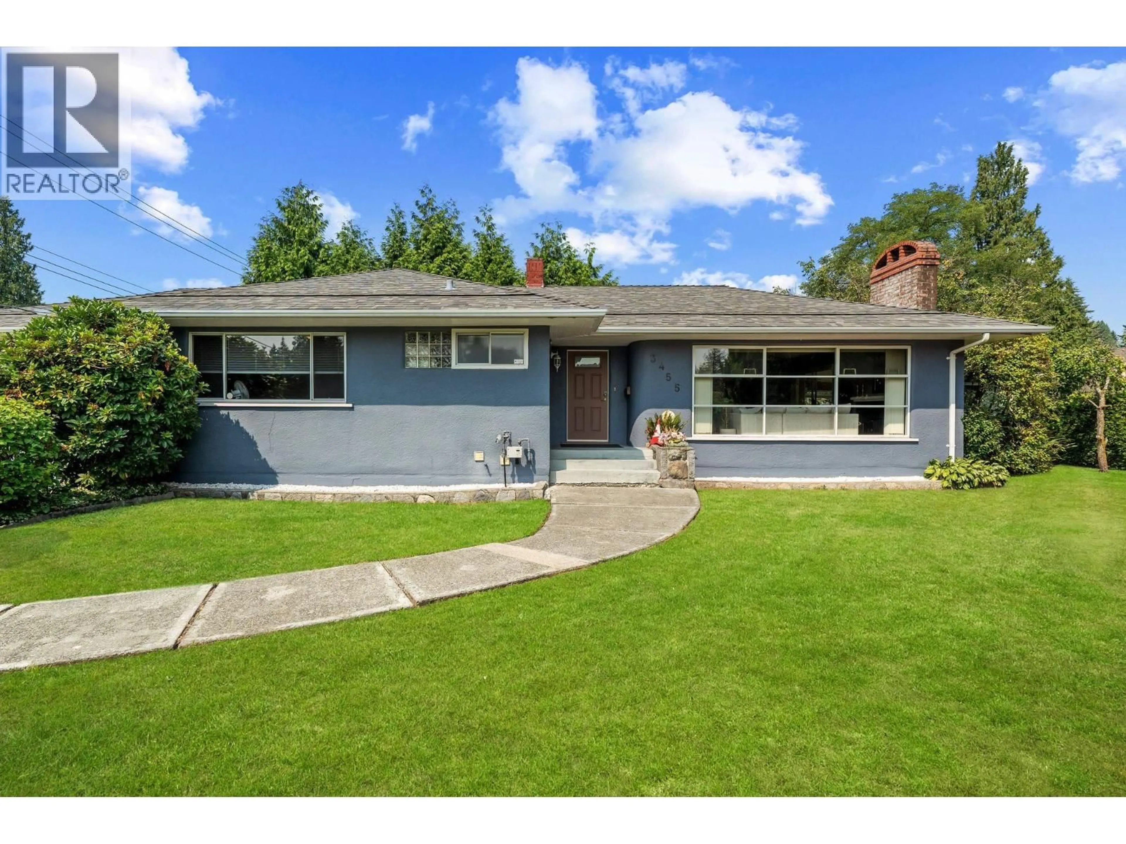 Home with vinyl exterior material, street for 3455 HIGHLAND BOULEVARD, North Vancouver British Columbia V7R2Y3