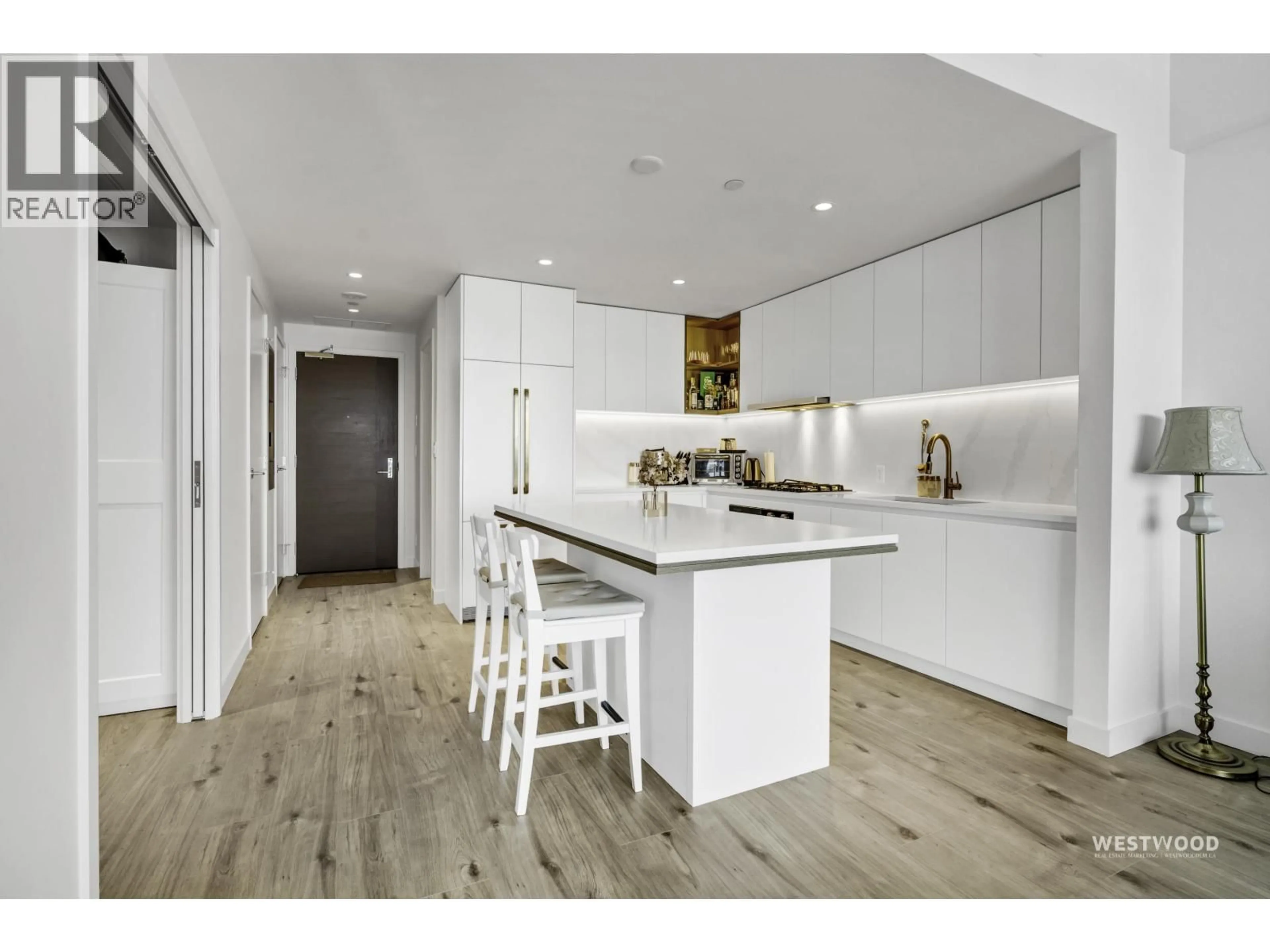Open concept kitchen, wood/laminate floor for 4404 - 720 FARROW STREET, Coquitlam British Columbia V3J0P3