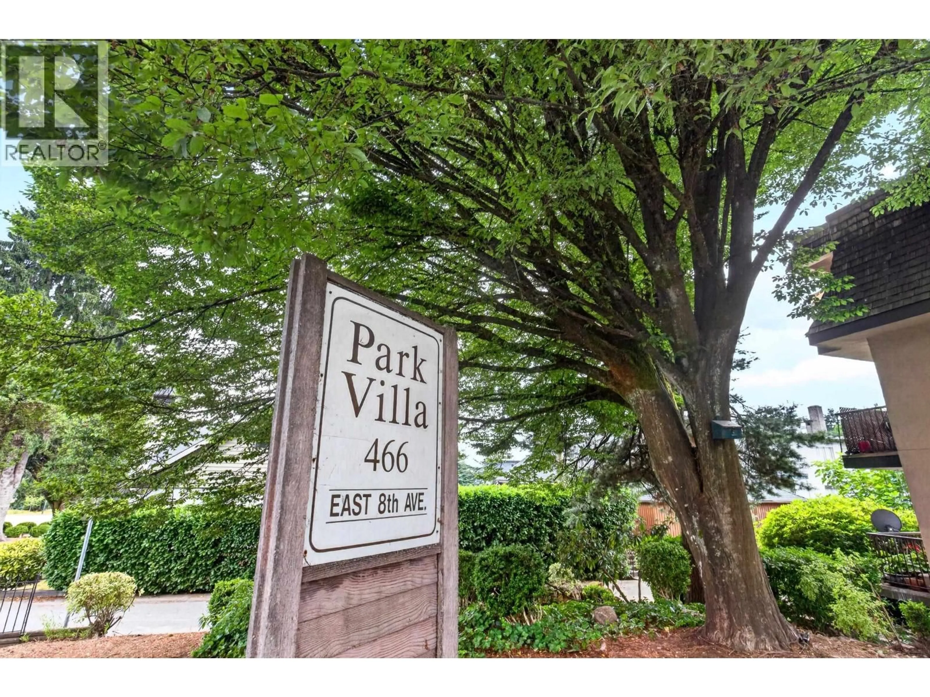 Patio, mountain view for 305 - 466 EIGHTH AVENUE, New Westminster British Columbia V3L4L2