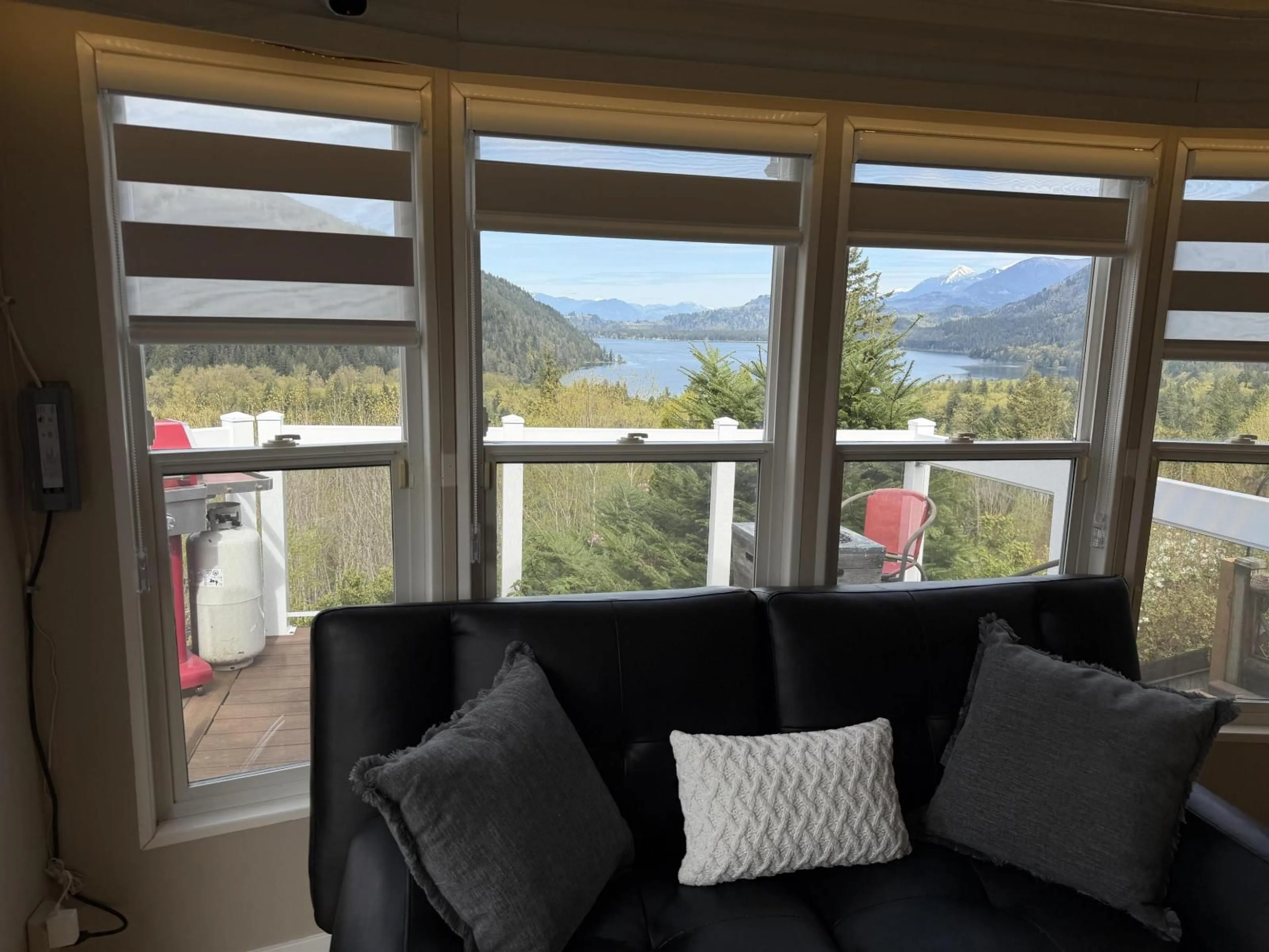 Living room with furniture, unknown for 170 - 1436 FROST ROAD, Cultus Lake British Columbia V2R4X8