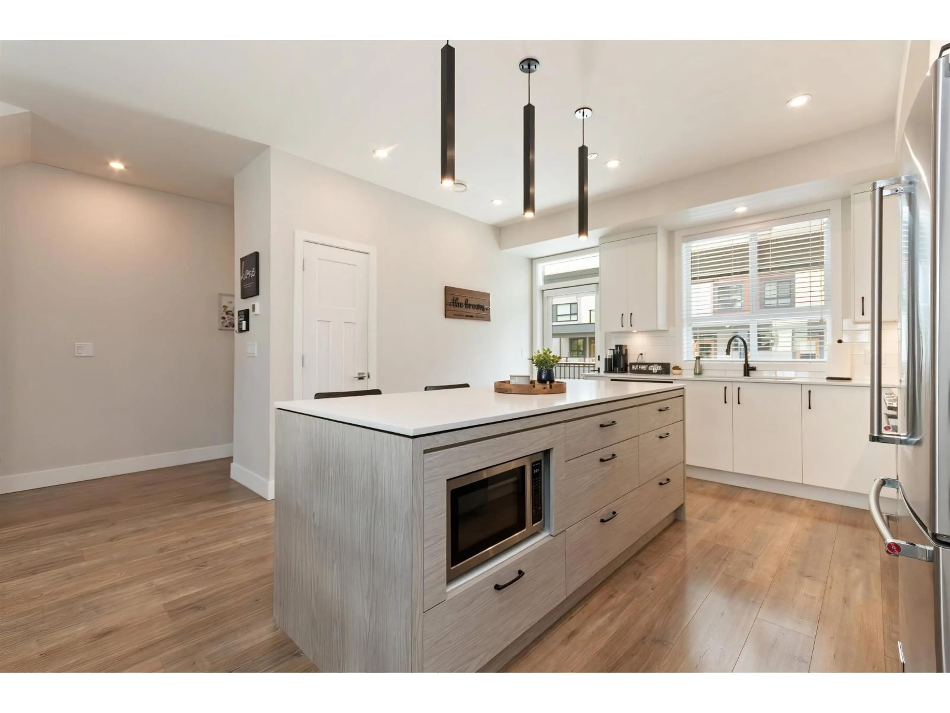 Open concept kitchen, unknown for 30 - 45500 CAMPUS DRIVE, Chilliwack British Columbia V2R6E9