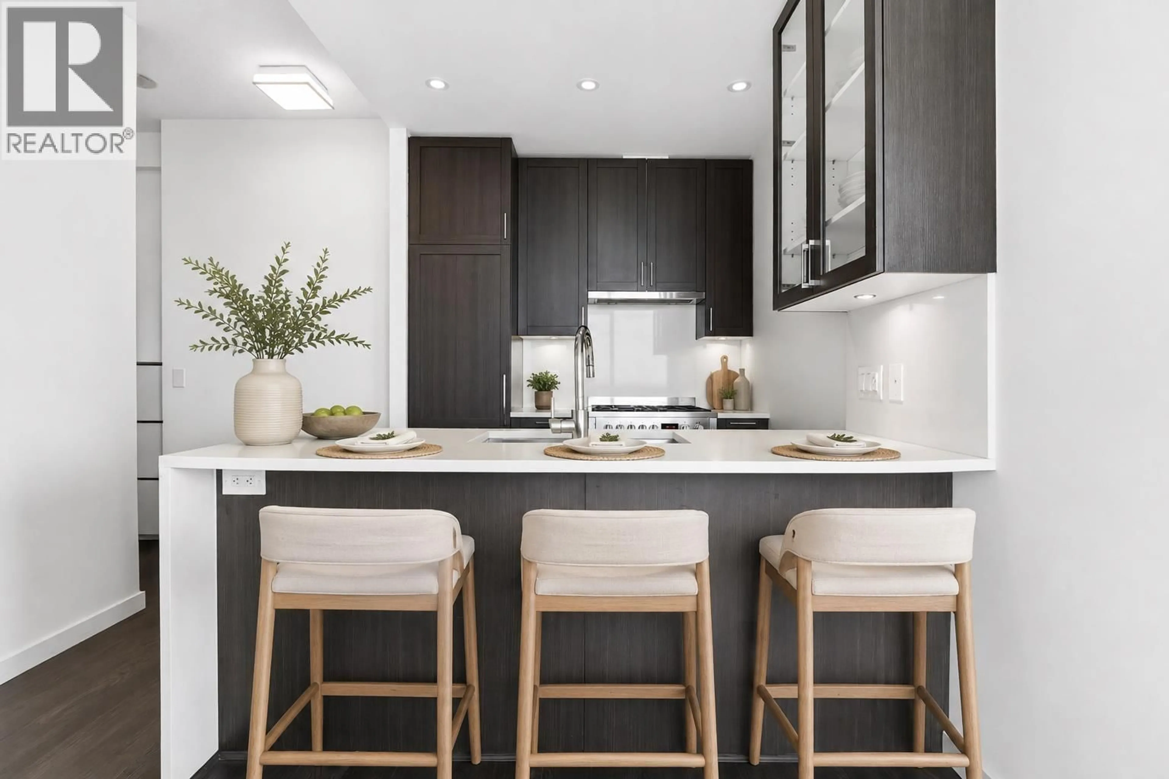 Contemporary kitchen, ceramic/tile floor for 3305 - 5665 BOUNDARY ROAD, Vancouver British Columbia V5R0E4