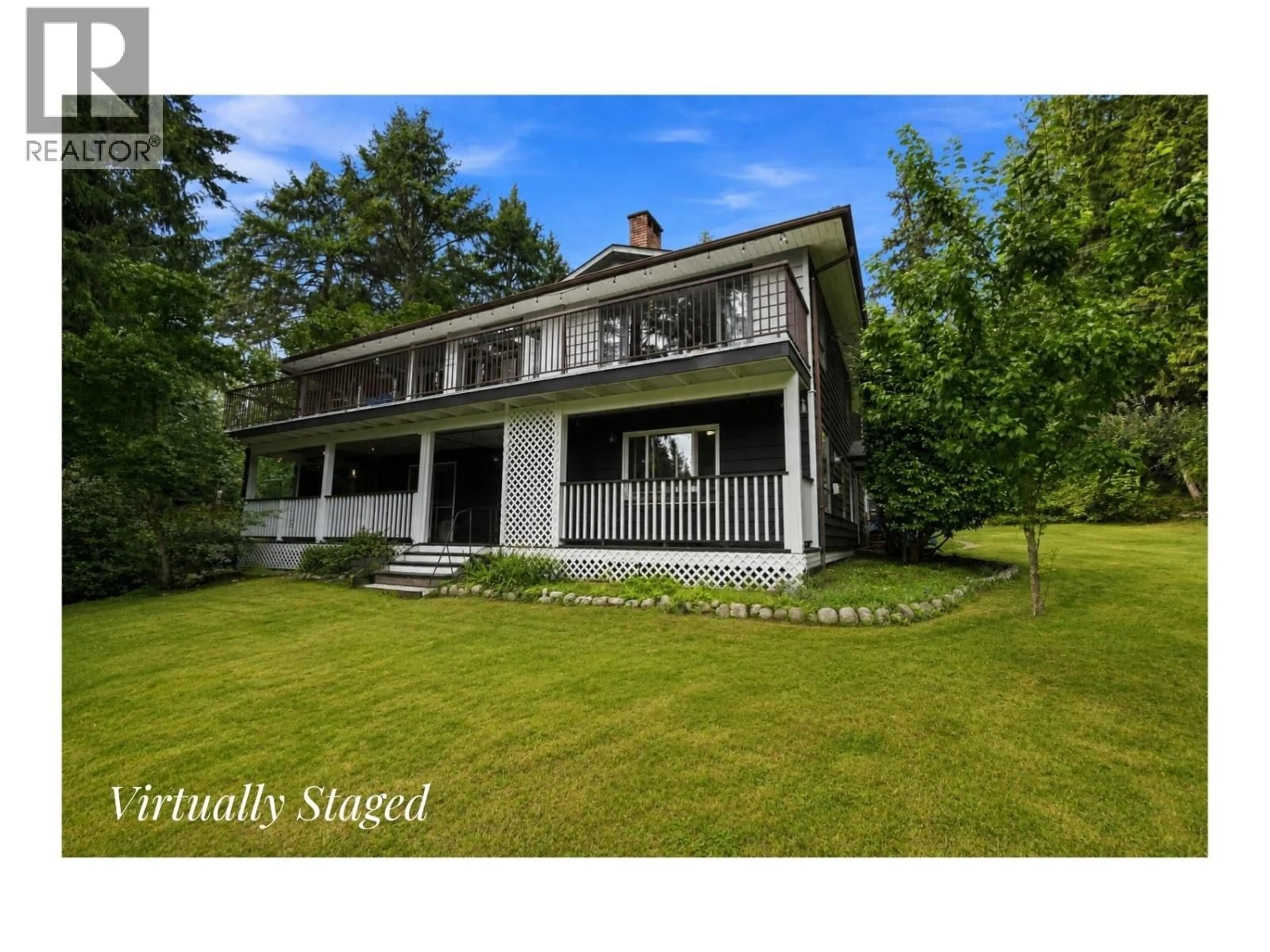 A pic from outside/outdoor area/front of a property/back of a property/a pic from drone, unknown for 1523 GRANDVIEW ROAD, Gibsons British Columbia V0N1V5
