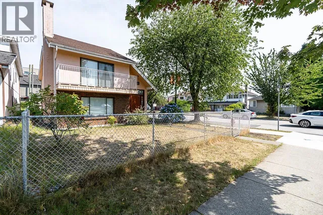 6496 QUEBEC STREET, Vancouver 2