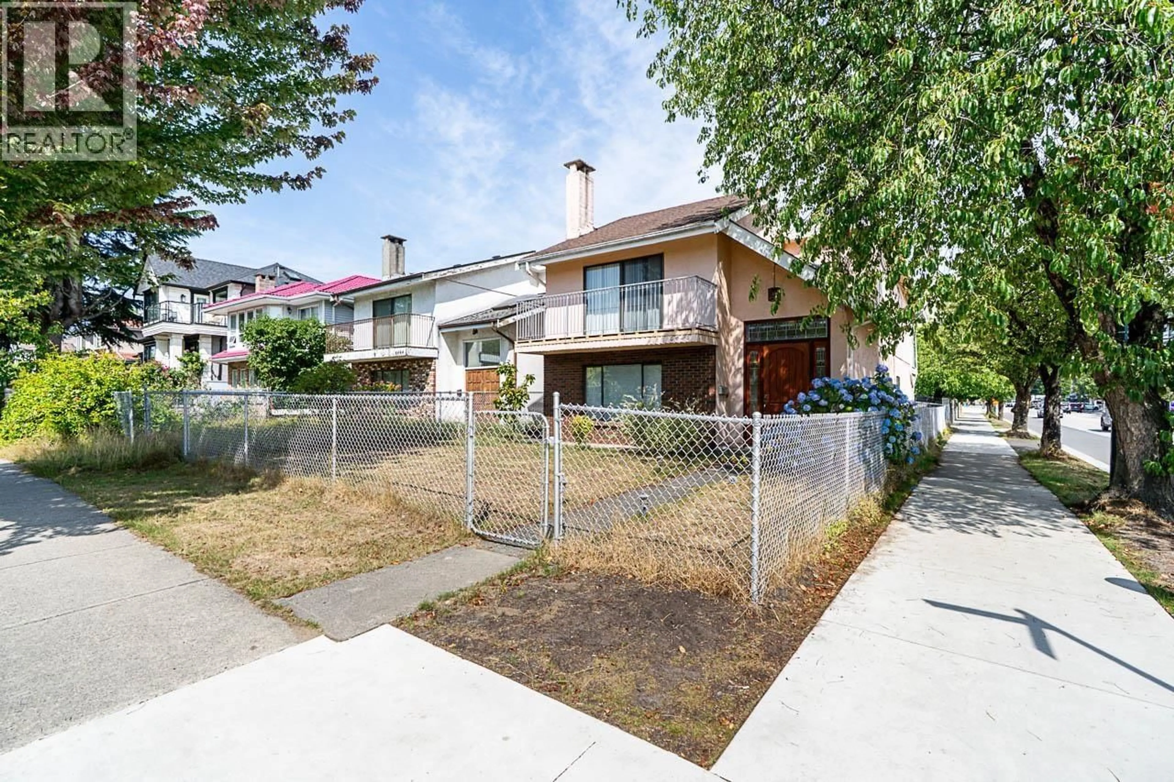 Unknown for 6496 QUEBEC STREET, Vancouver British Columbia V5W2R1