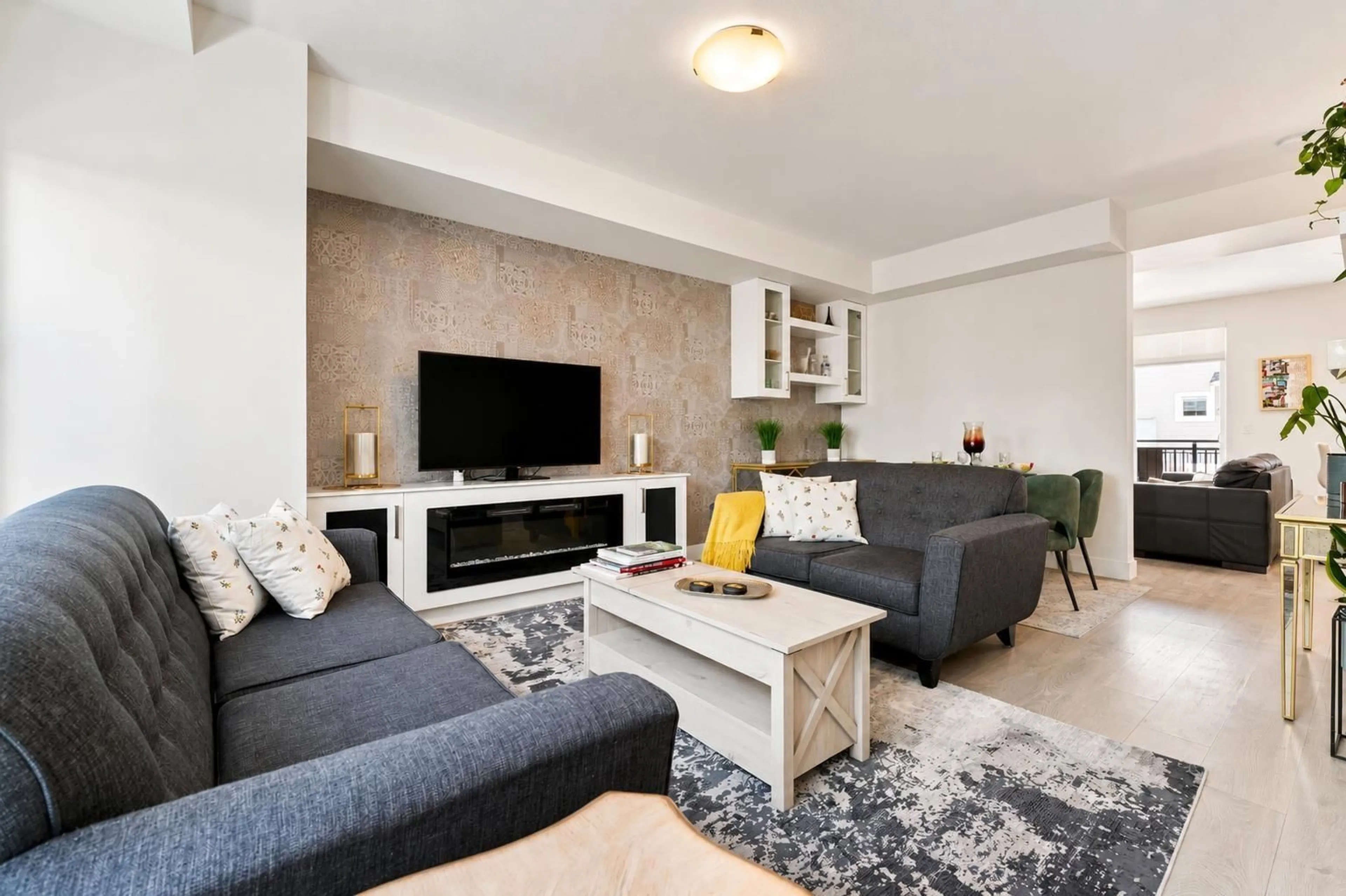 Living room with furniture, unknown for 89 - 16561 17A STREET, Surrey British Columbia V3Z1J3