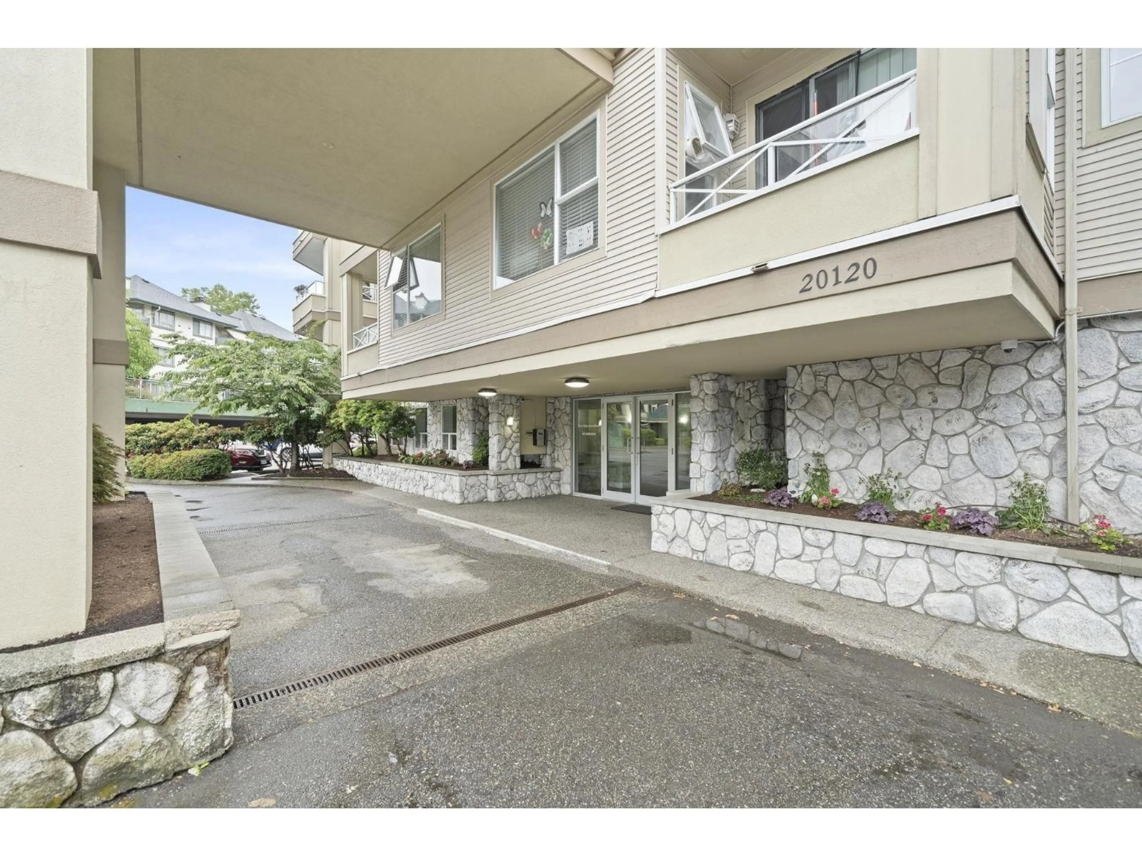 Unknown for 310 - 20120 56 AVENUE, Langley British Columbia V3A3Y4
