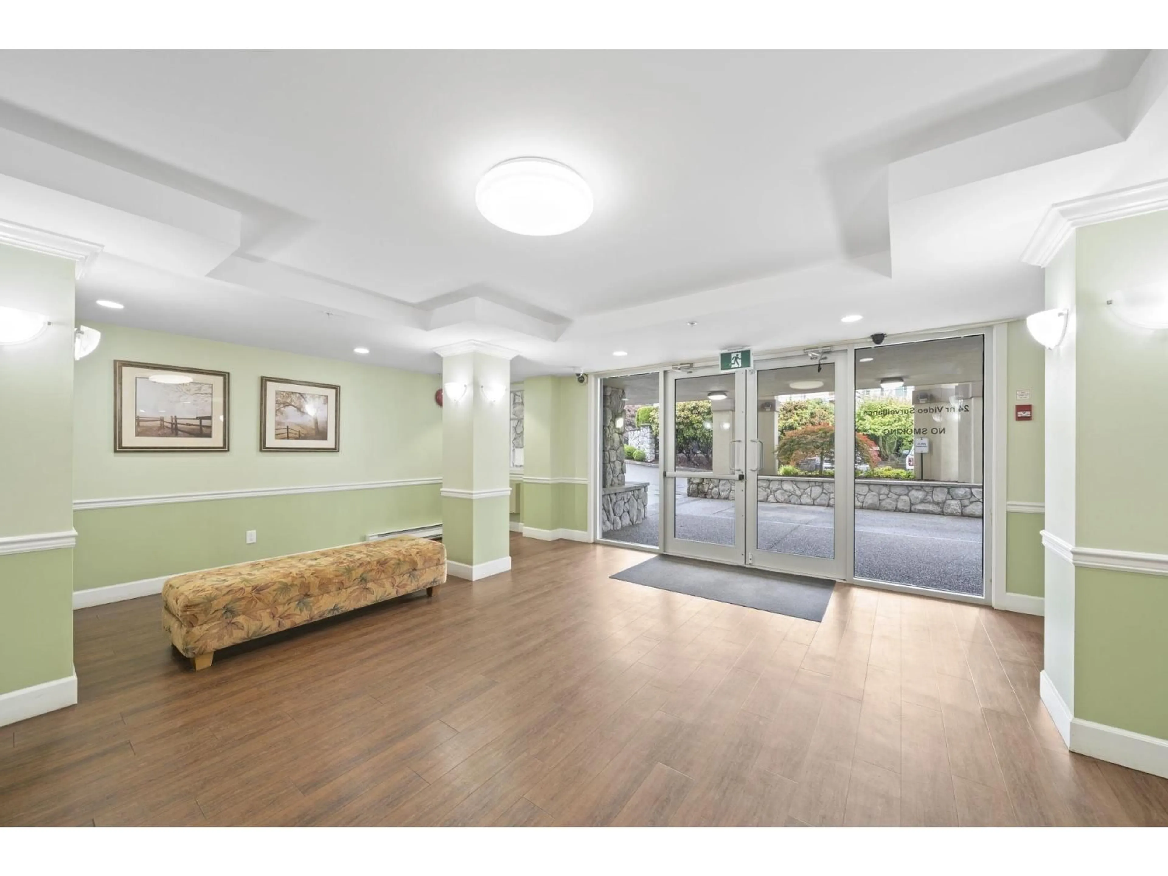 Indoor foyer for 310 - 20120 56 AVENUE, Langley British Columbia V3A3Y4