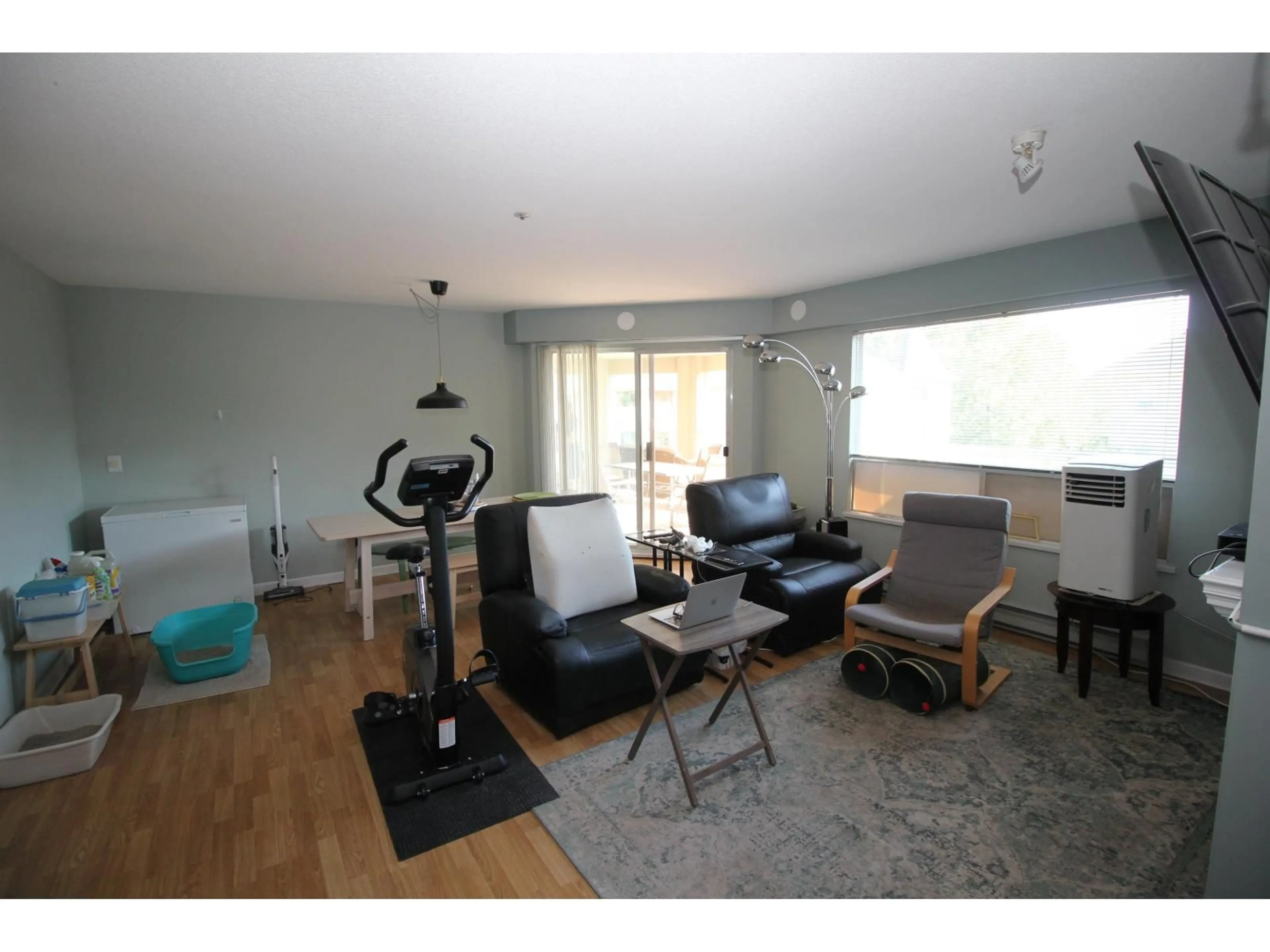 A pic of a room for 310 - 20120 56 AVENUE, Langley British Columbia V3A3Y4