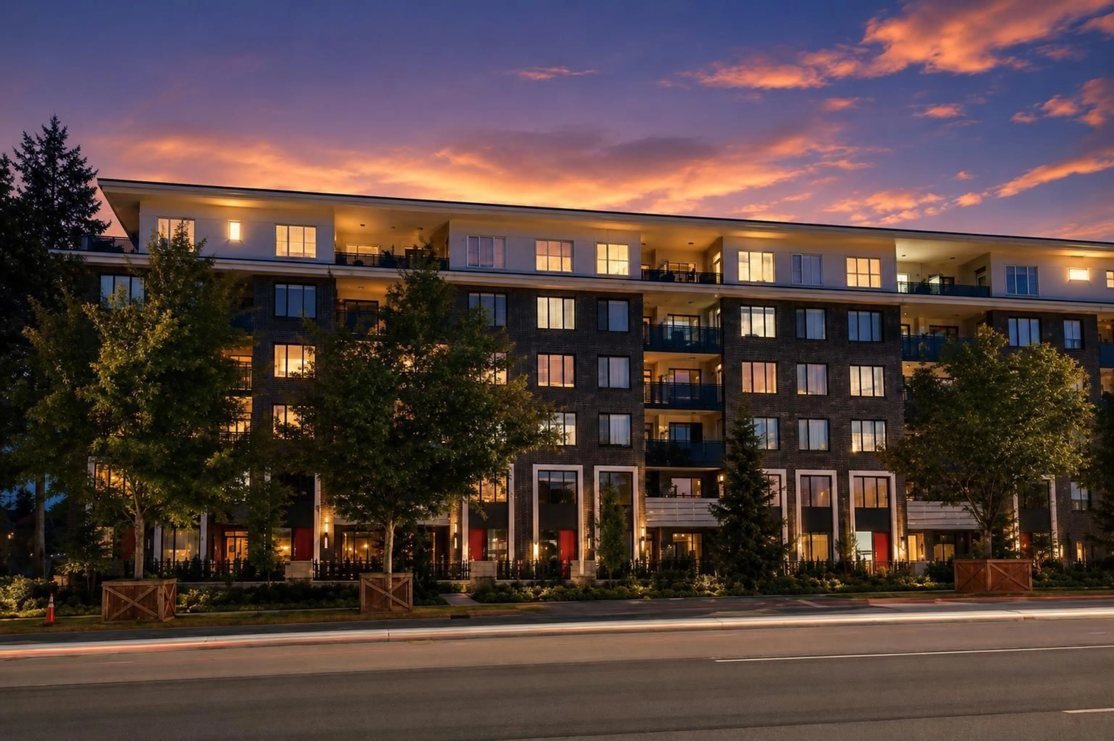 Patio, building for 102 - 15858 FRASER HIGHWAY, Surrey British Columbia V4N6X4