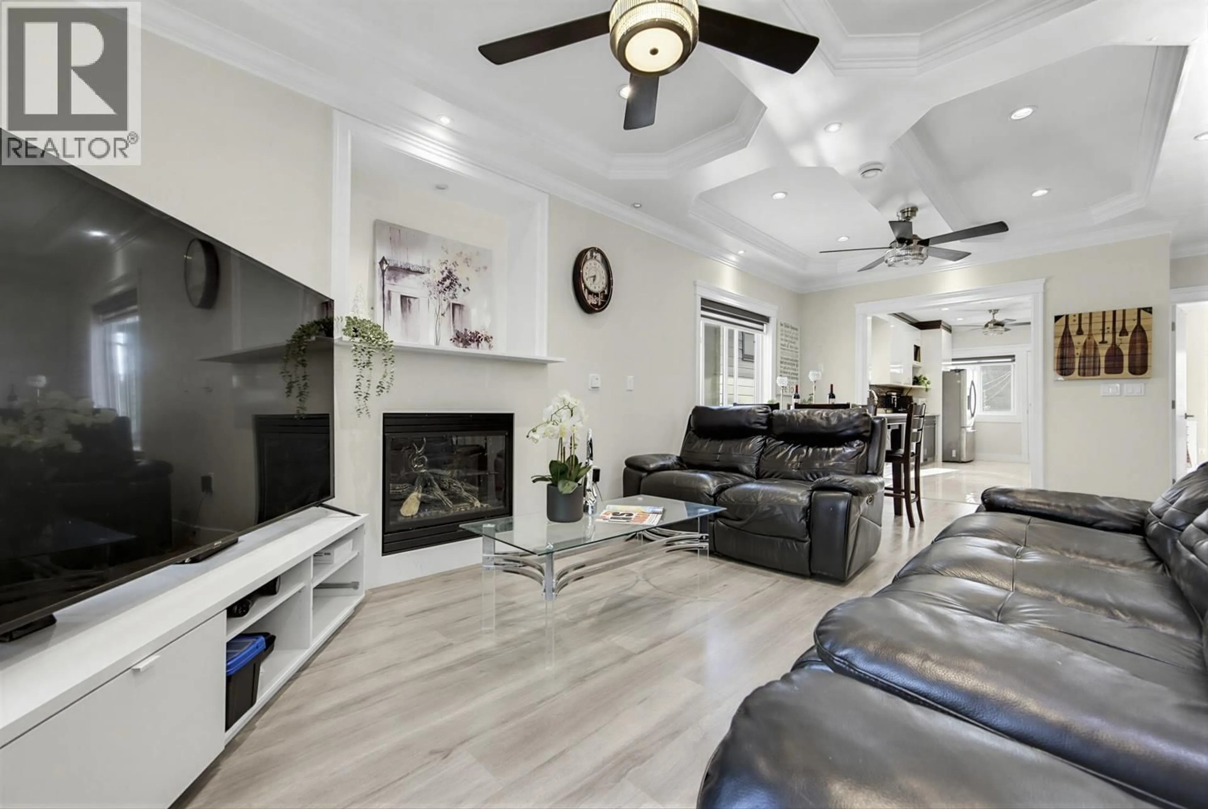 Living room with furniture, ceramic/tile floor for 765 SKEENA STREET, Vancouver British Columbia V5K4P4