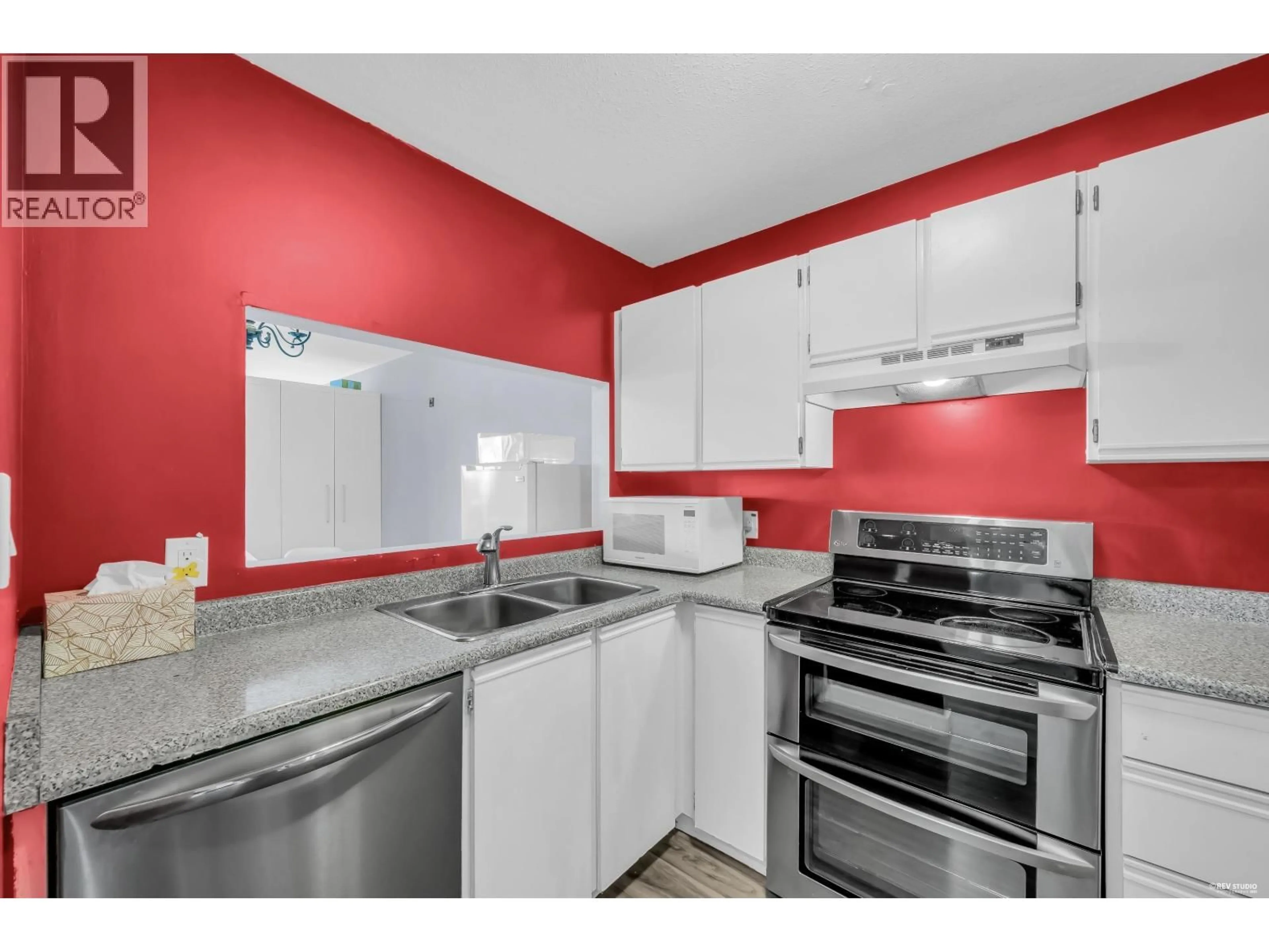 Standard kitchen, unknown for 115 - 918 RODERICK AVENUE, Coquitlam British Columbia V3K1R1