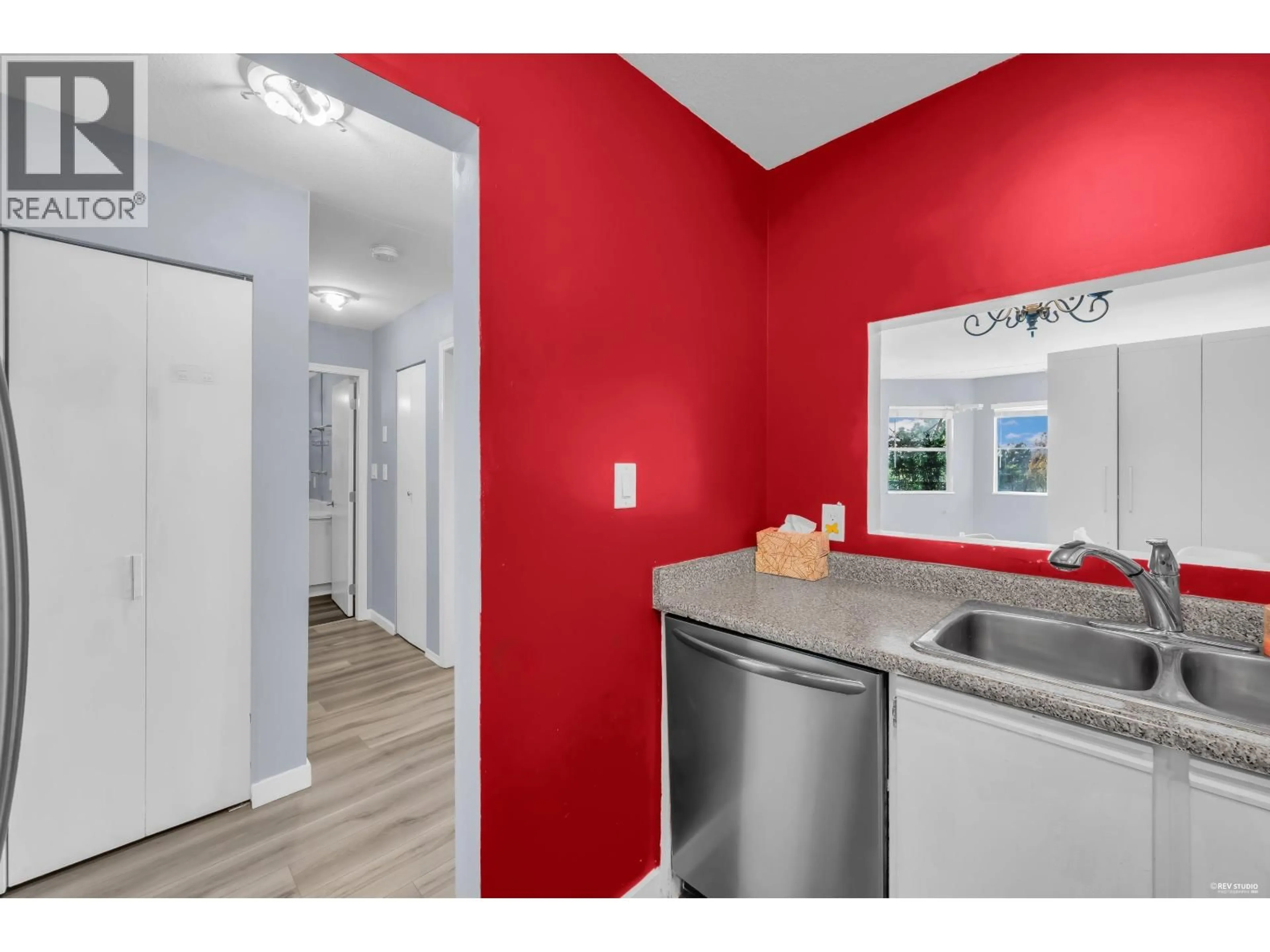 Standard kitchen, unknown for 115 - 918 RODERICK AVENUE, Coquitlam British Columbia V3K1R1