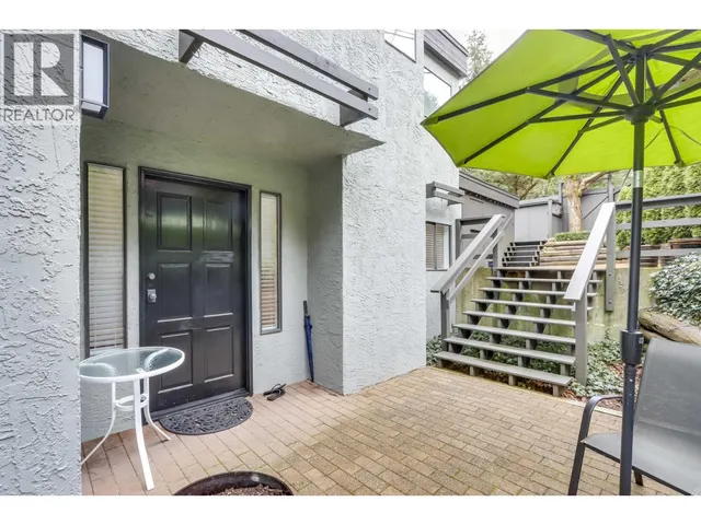6590 NELSON AVENUE, West Vancouver 2