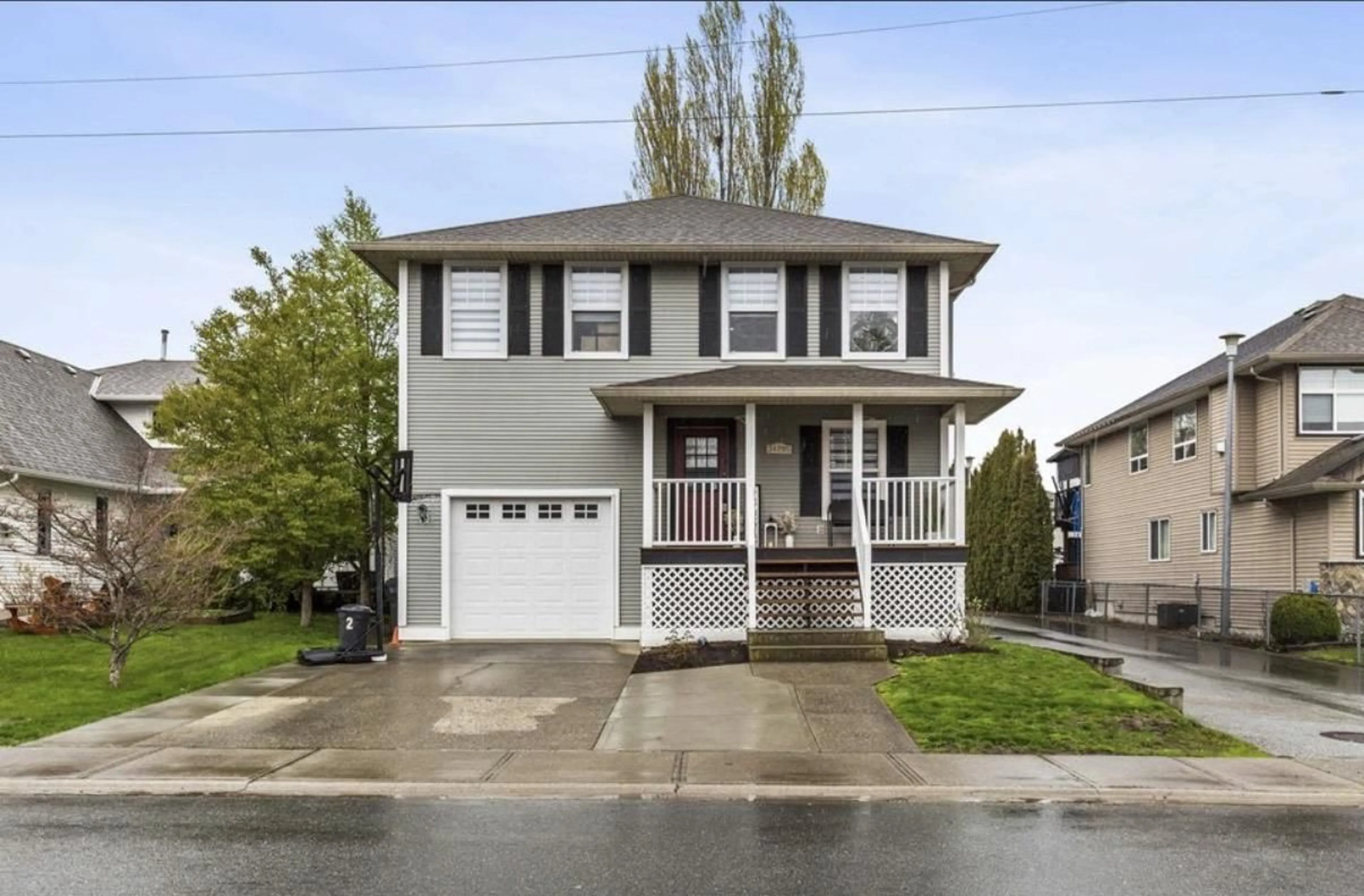 Home with vinyl exterior material, street for 34795 1 AVENUE, Abbotsford British Columbia V2S8C2
