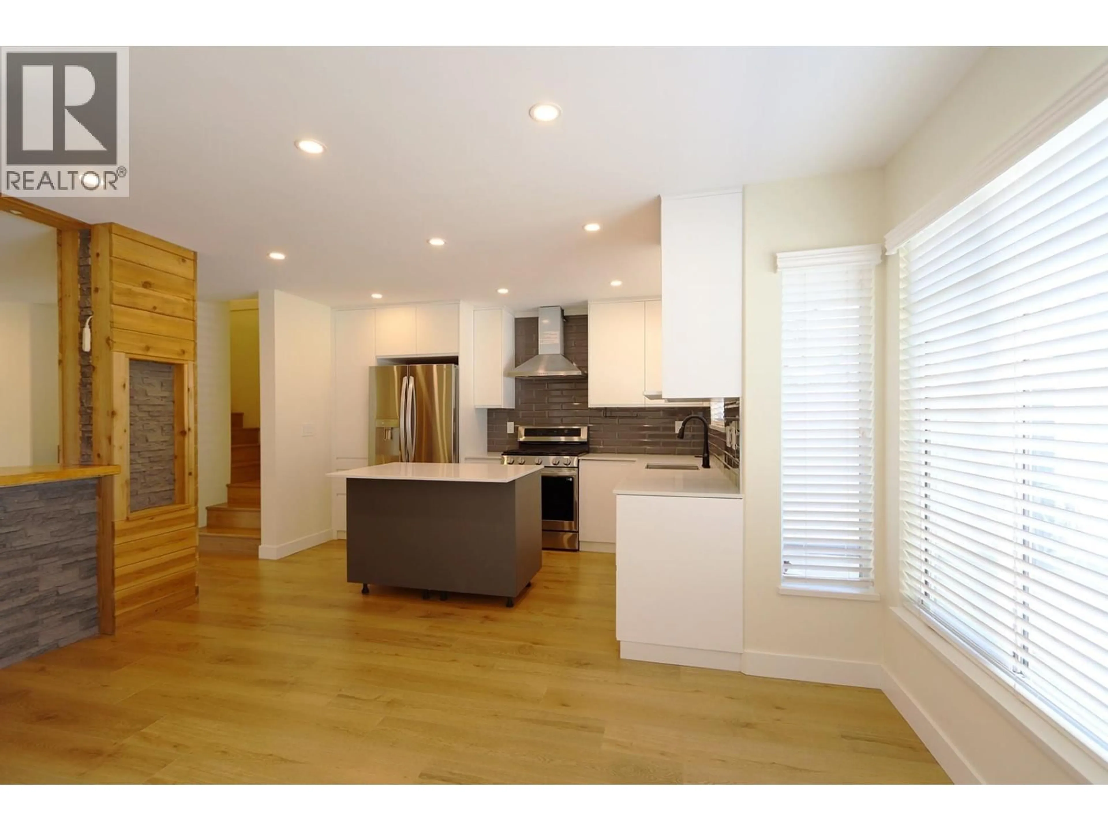 Open concept kitchen, wood/laminate floor for 36 - 11536 236 STREET, Maple Ridge British Columbia V4R2C6