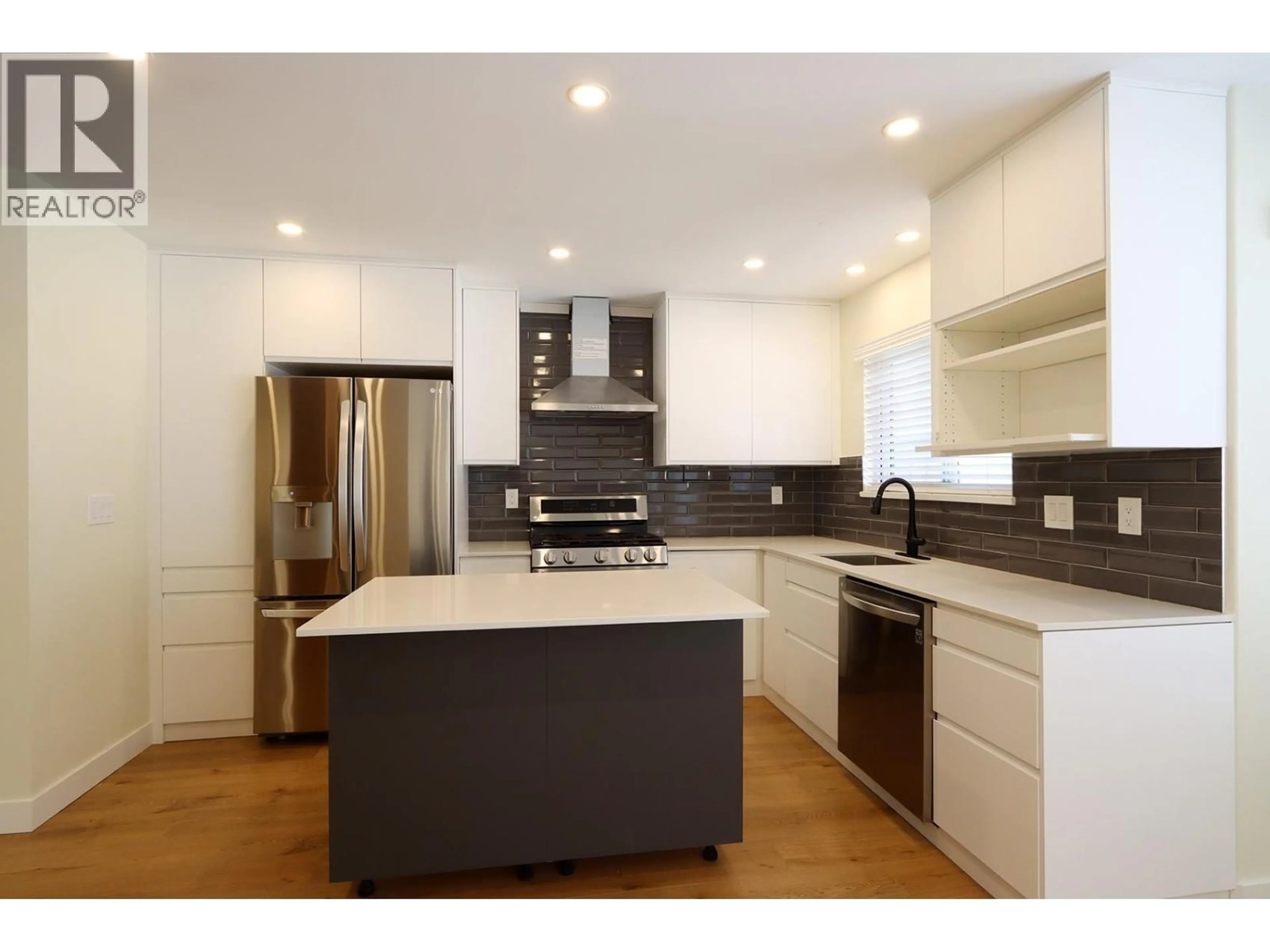 Open concept kitchen, wood/laminate floor for 36 - 11536 236 STREET, Maple Ridge British Columbia V4R2C6