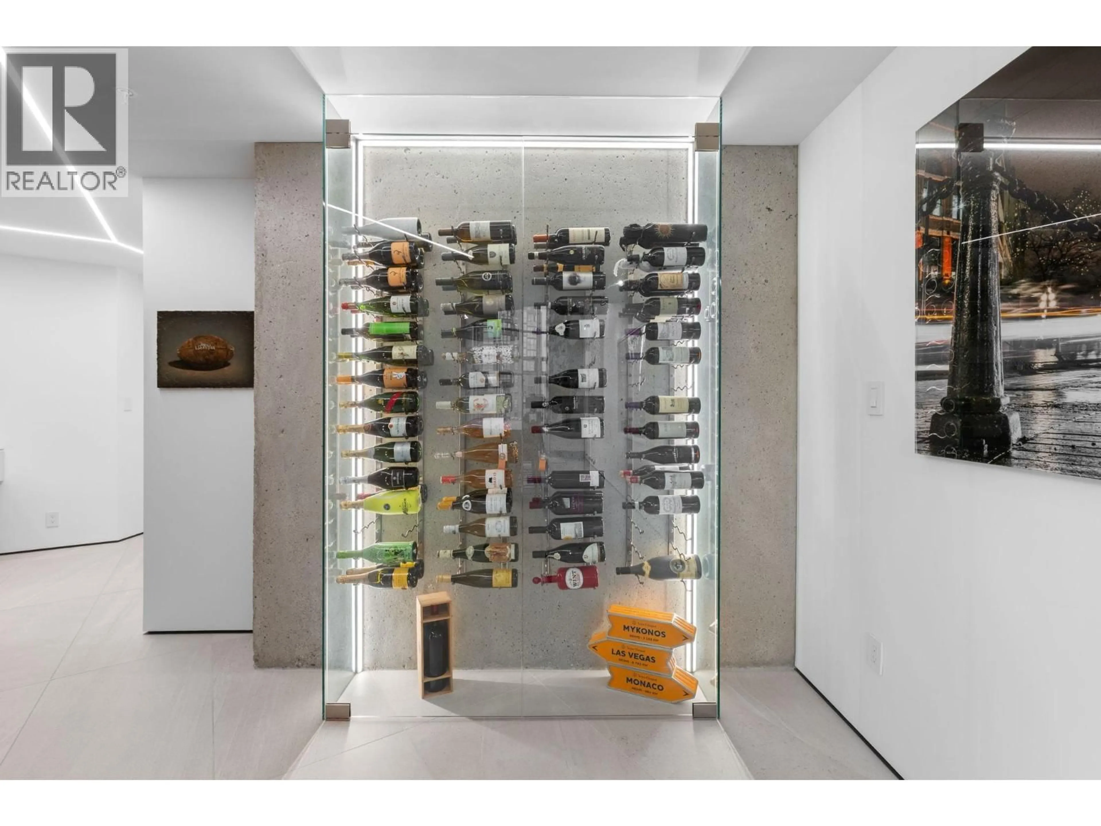 Indoor foyer for PH 1701 - 189 DAVIE STREET, Vancouver British Columbia V6Z2X9