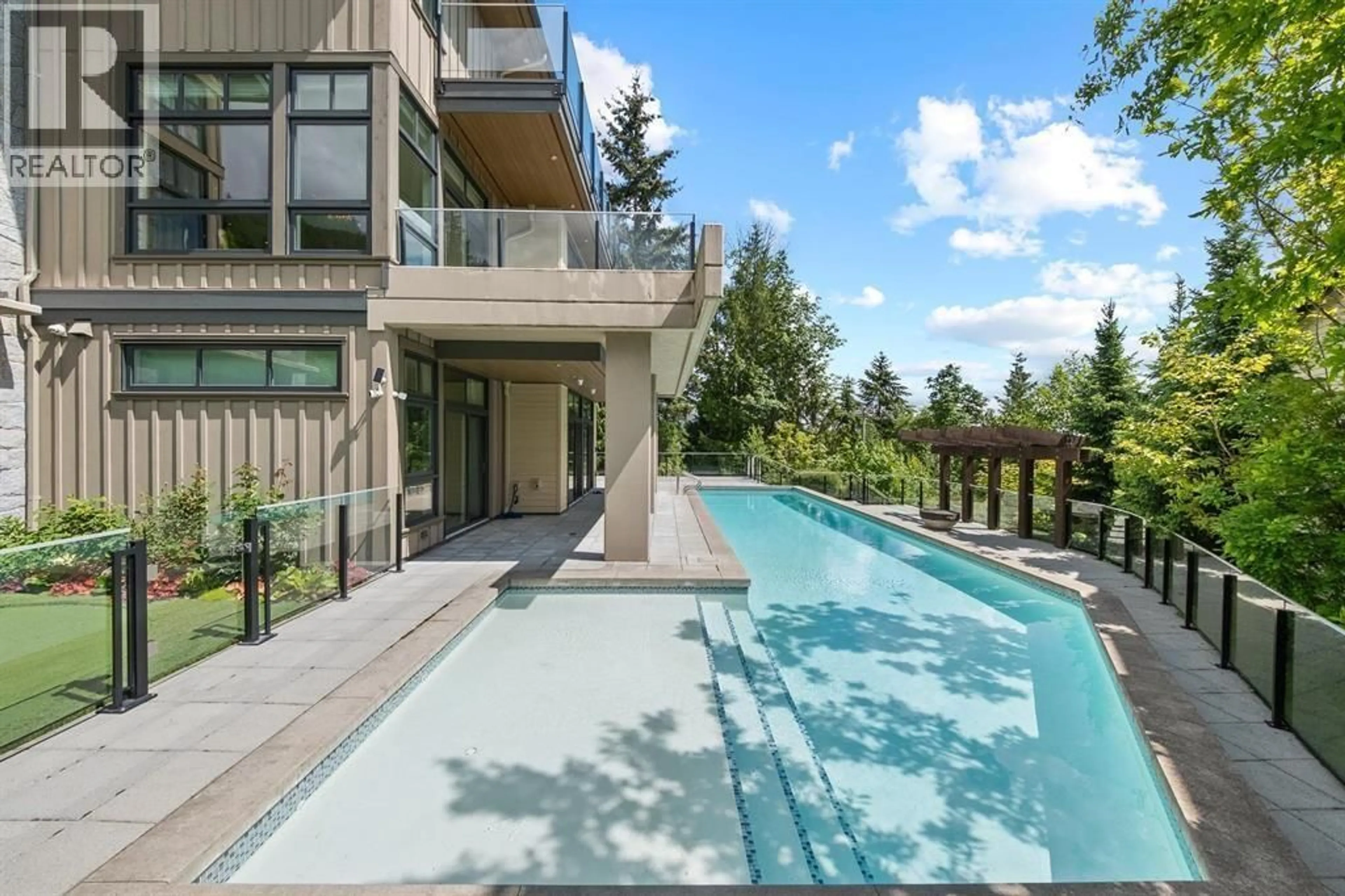 Pool for 2972 BURFIELD PLACE, West Vancouver British Columbia V7S0A9