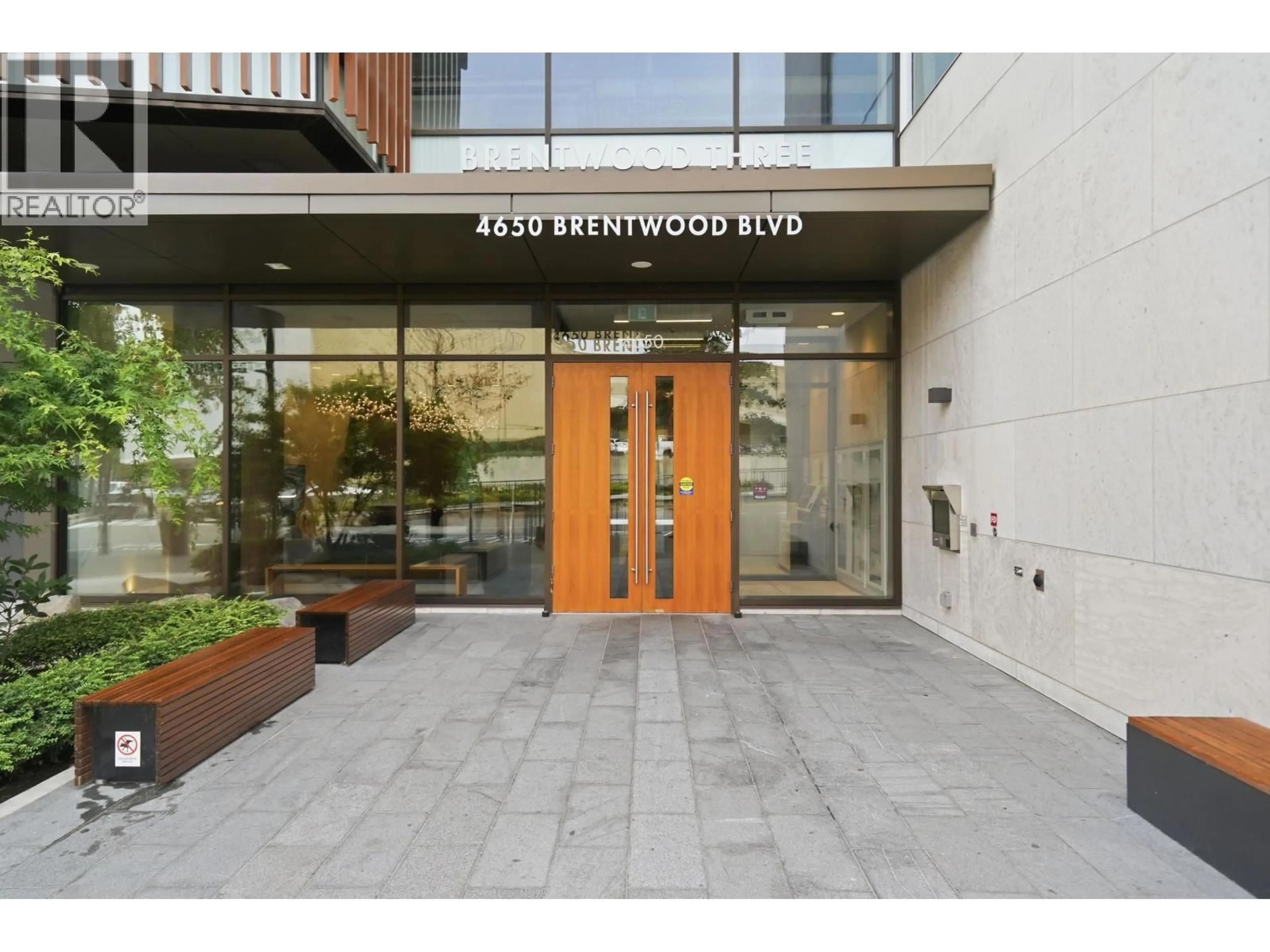 Indoor entryway for 904 - 4650 BRENTWOOD BOULEVARD, Burnaby British Columbia V5C0M3