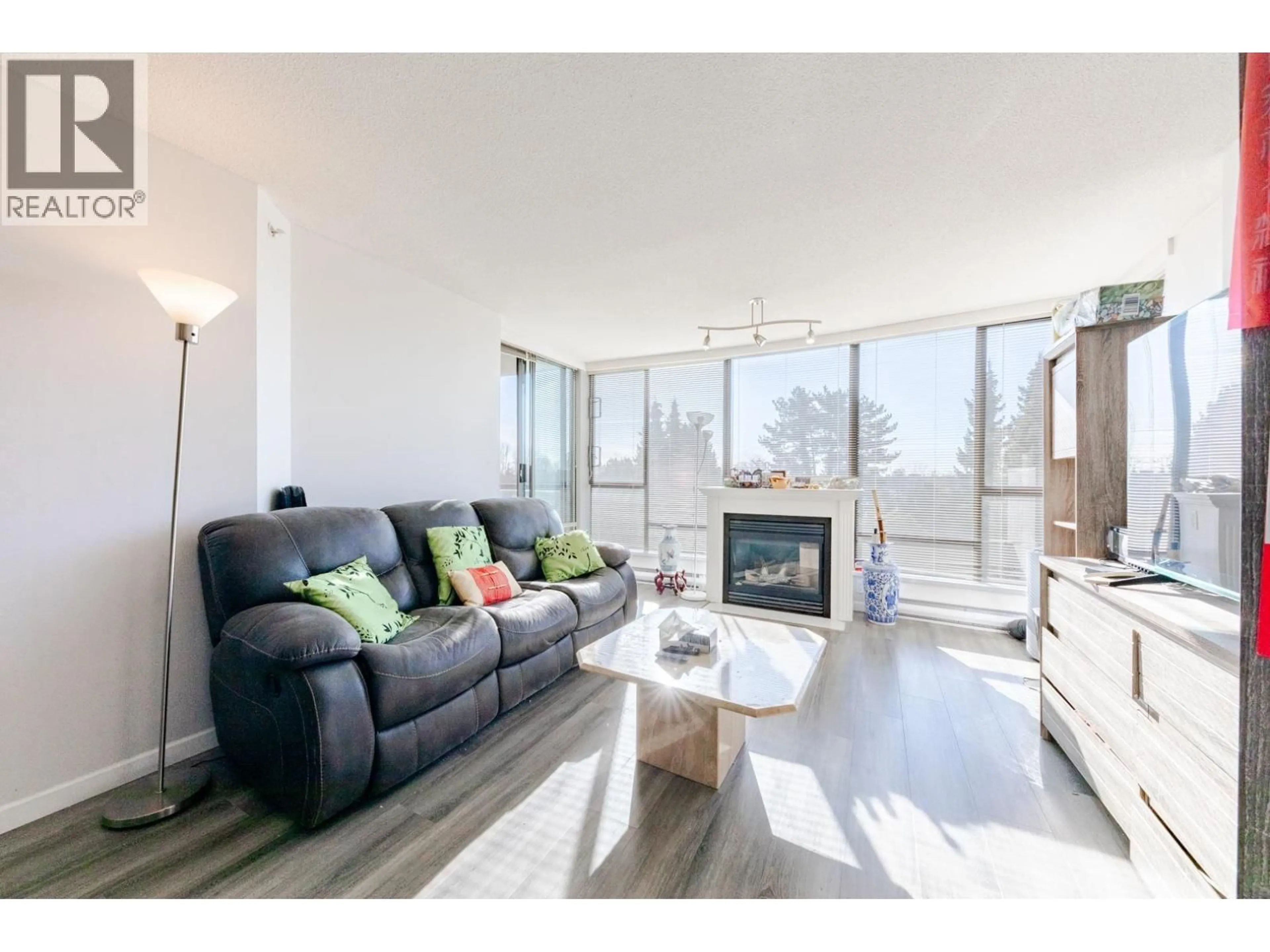Living room with furniture, unknown for 708 - 8180 GRANVILLE AVENUE, Richmond British Columbia V6Y4G1