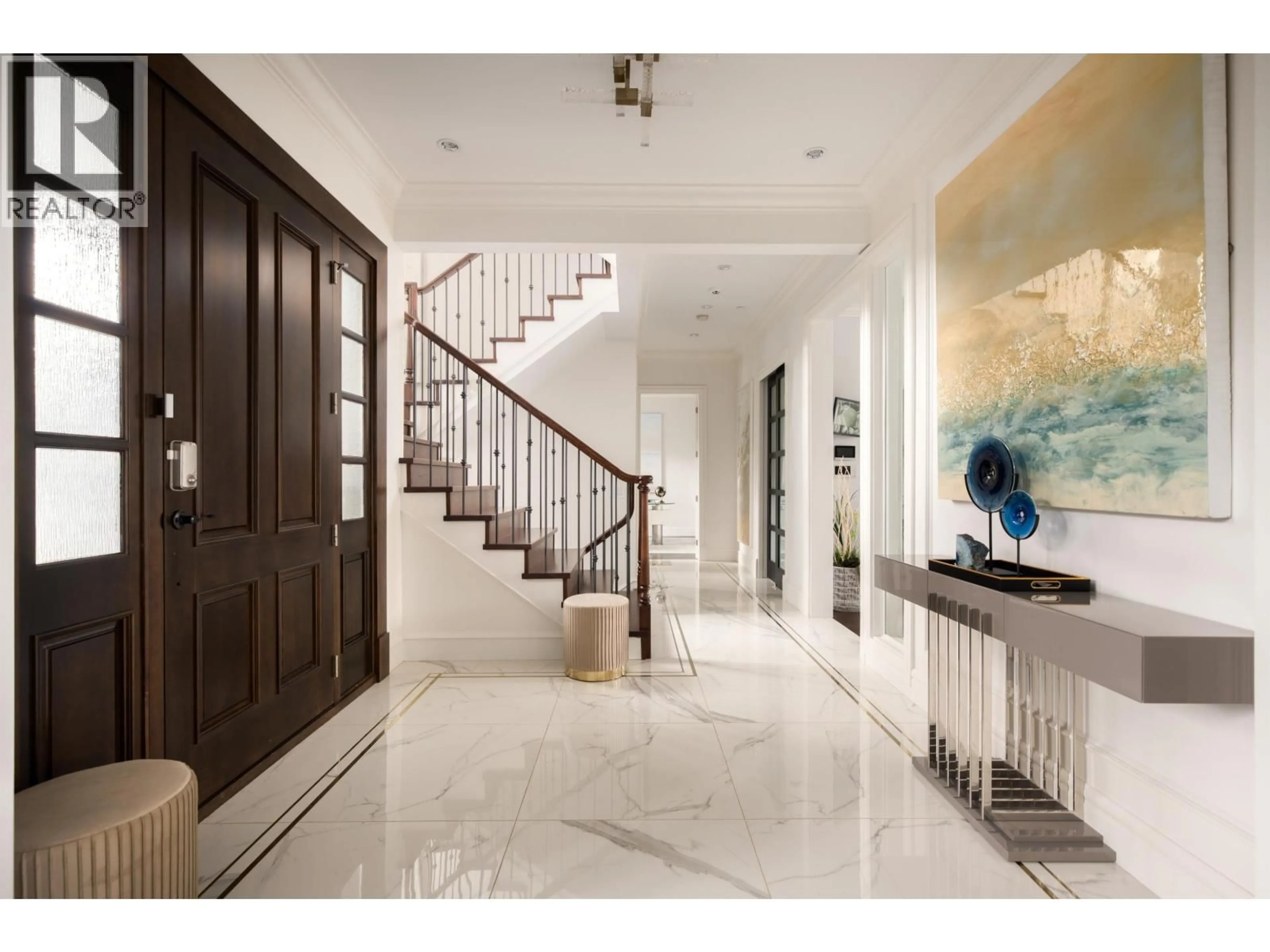 Indoor foyer for 3955 BROADWAY, Vancouver British Columbia V6R2C2