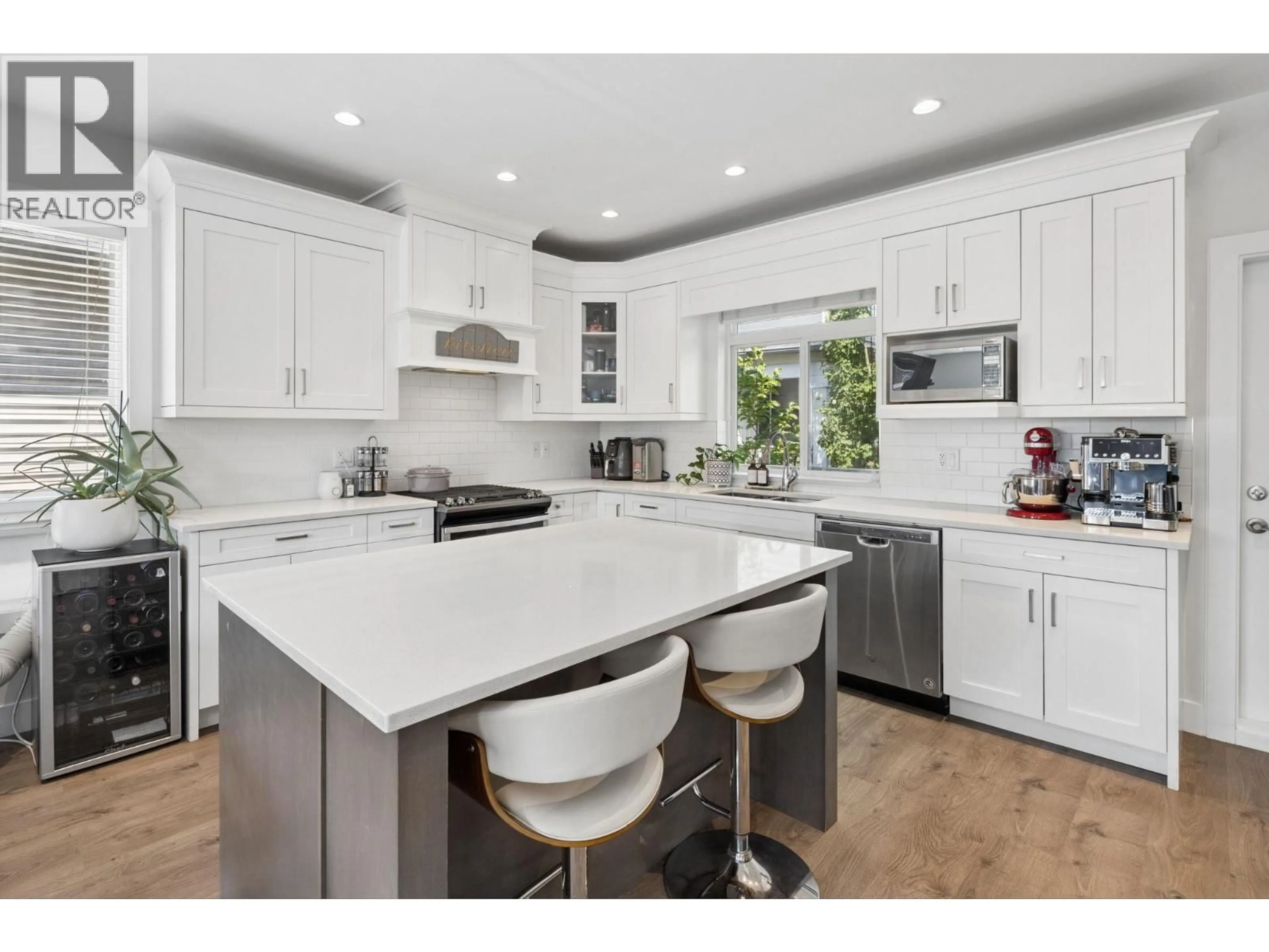 Open concept kitchen, ceramic/tile floor for 4855 ELLIS LANE, Delta British Columbia V4K0C5