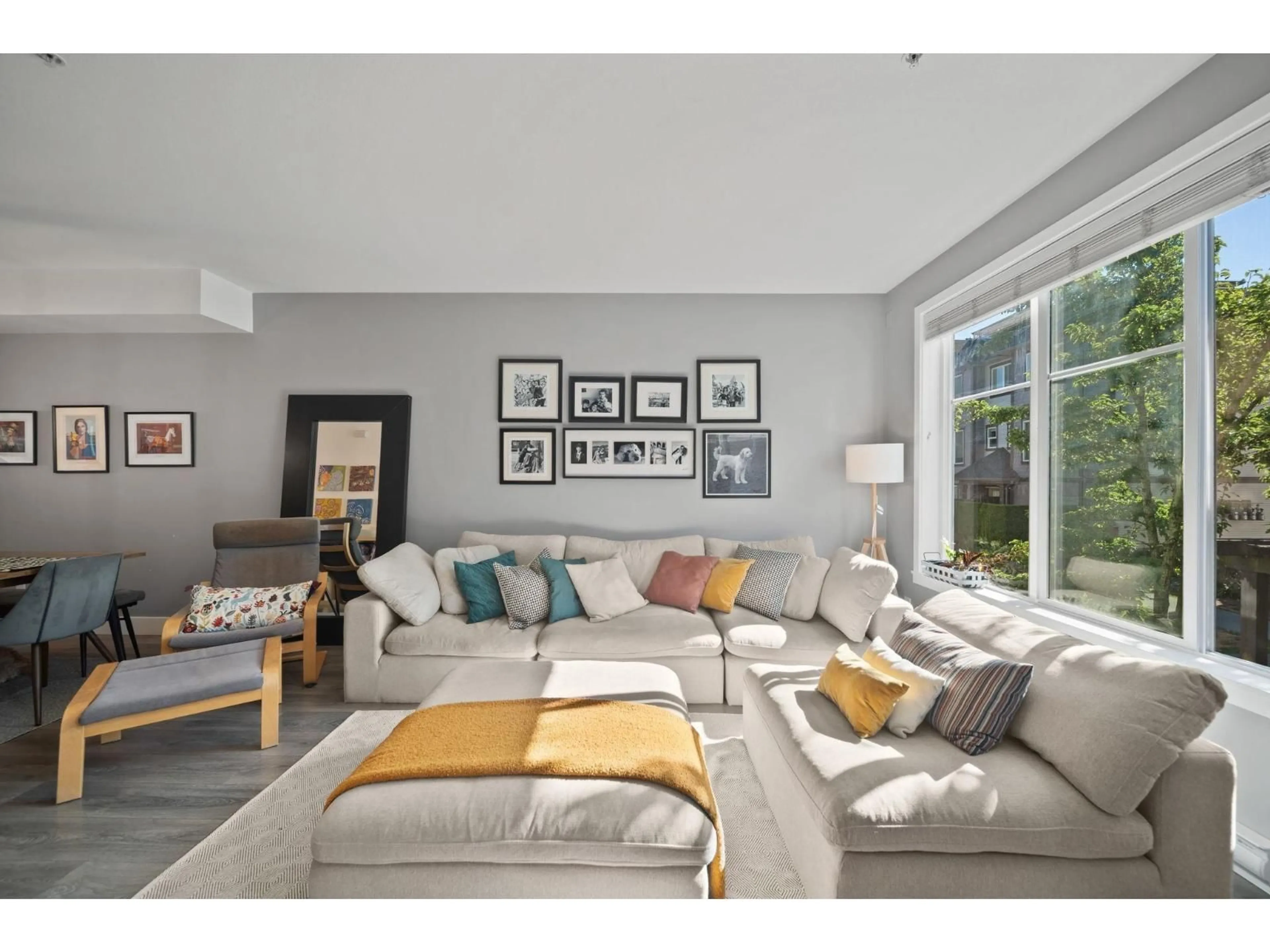 Living room with furniture, unknown for 27 - 8217 204B STREET, Langley British Columbia V2Y0V6