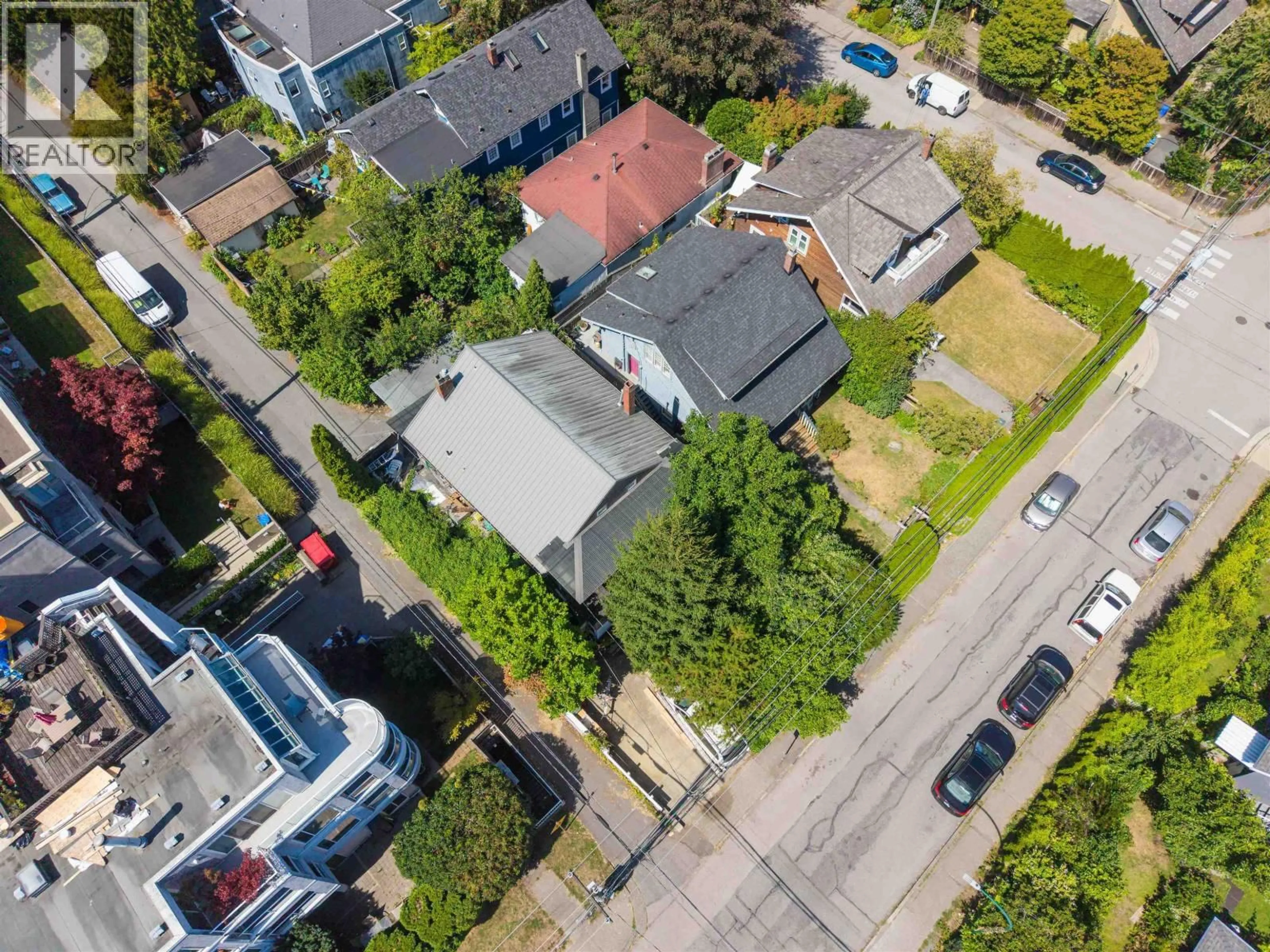 A pic from outside/outdoor area/front of a property/back of a property/a pic from drone, street for 2413 COLLINGWOOD STREET, Vancouver British Columbia V6R3L3